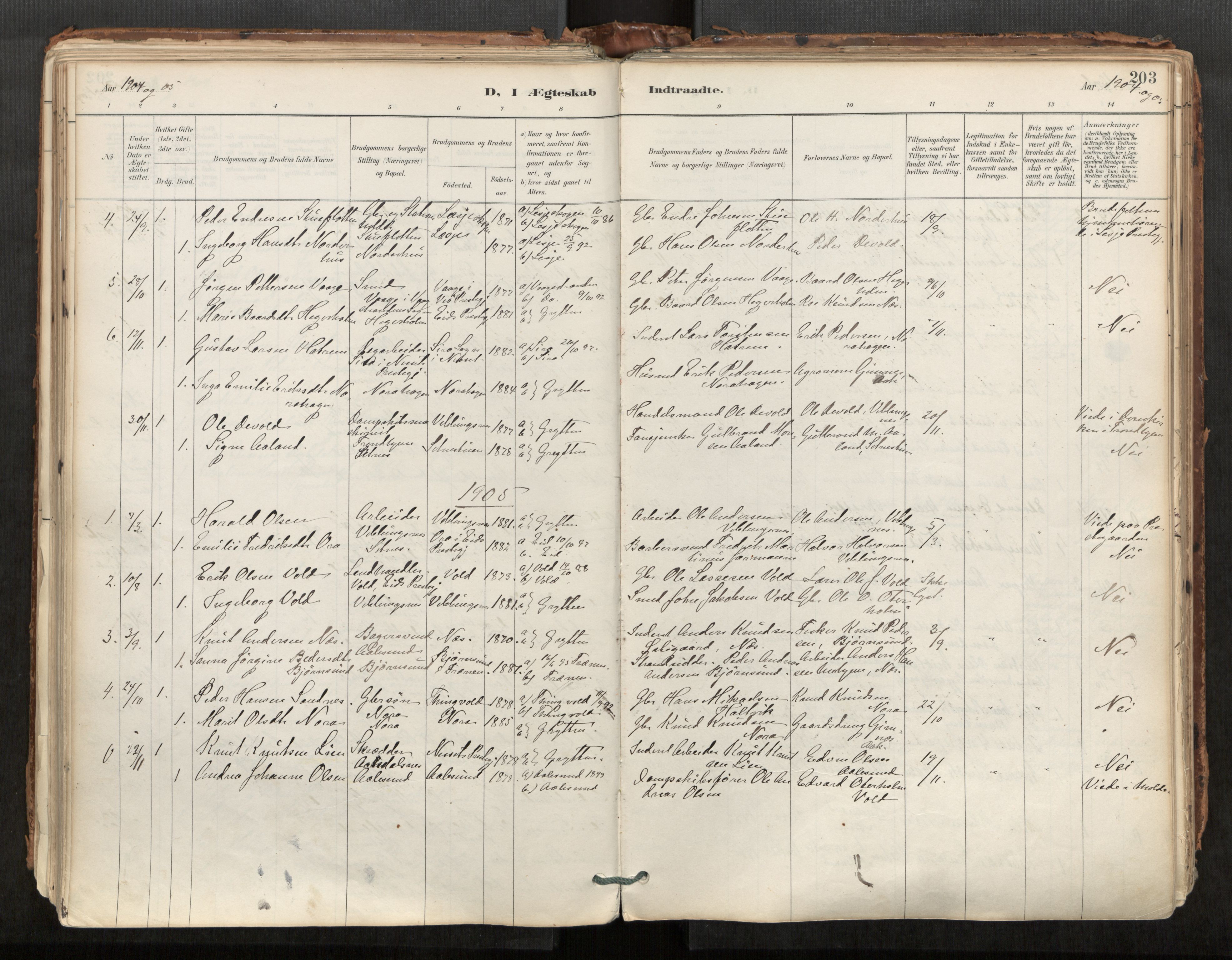 Ministerialprotokoller, klokkerbøker og fødselsregistre - Møre og Romsdal, SAT/A-1454/544/L0585: Parish register (official) no. 544A06, 1887-1924, p. 203