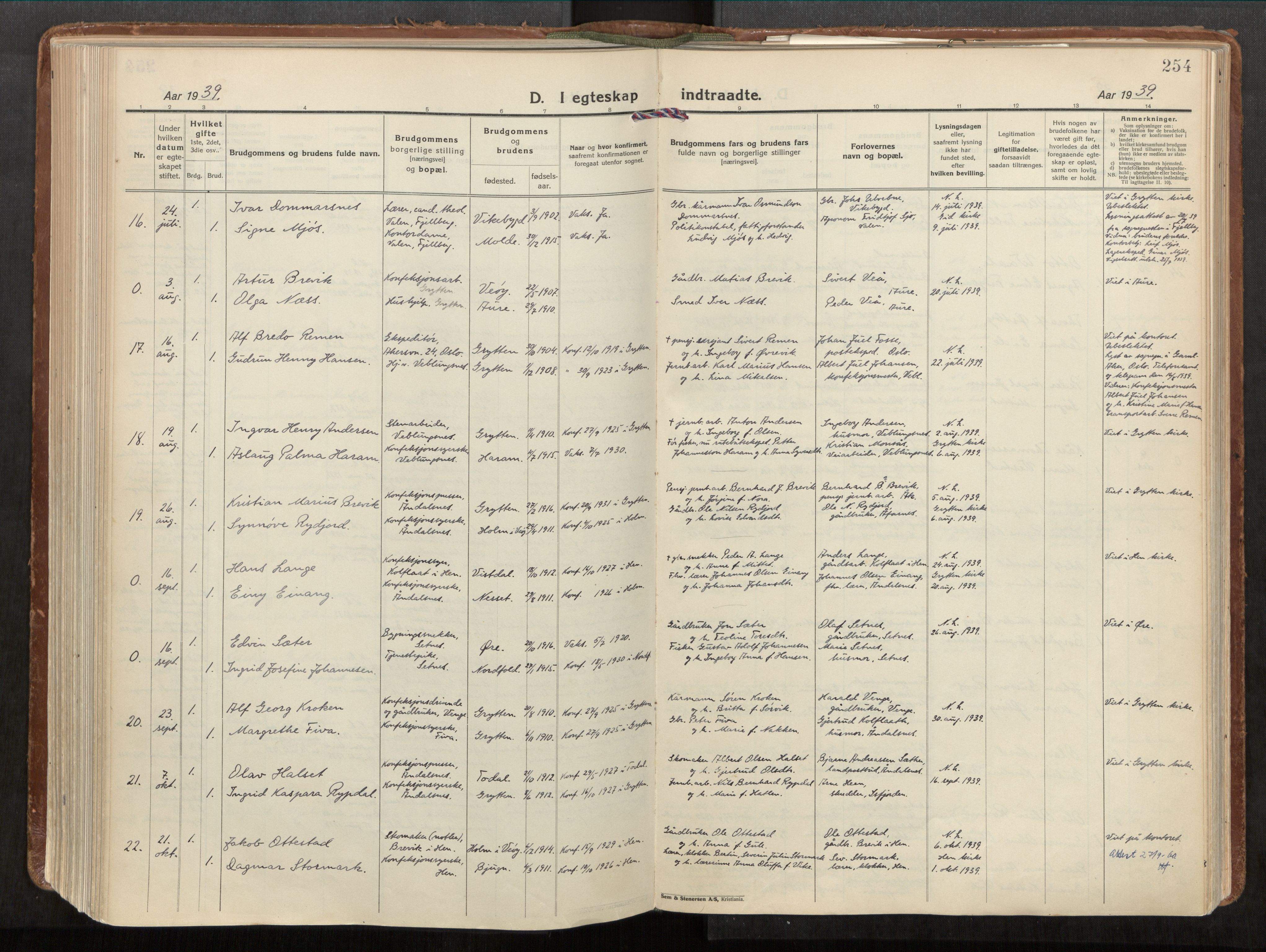 Ministerialprotokoller, klokkerbøker og fødselsregistre - Møre og Romsdal, AV/SAT-A-1454/544/L0587: Parish register (official) no. 544A11, 1924-1954, p. 254