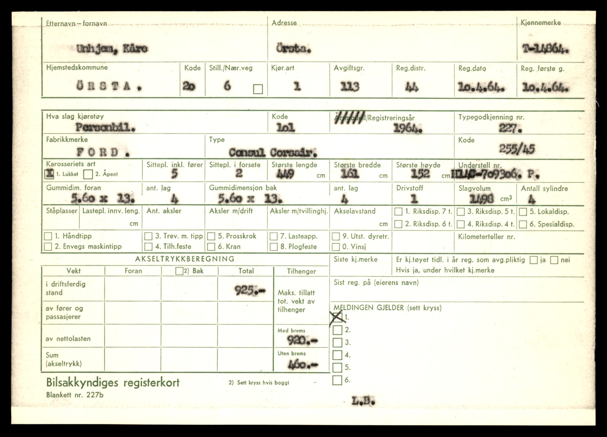 Møre og Romsdal vegkontor - Ålesund trafikkstasjon, AV/SAT-A-4099/F/Fe/L0049: Registreringskort for kjøretøy T 14864 - T 18613, 1927-1998, p. 43