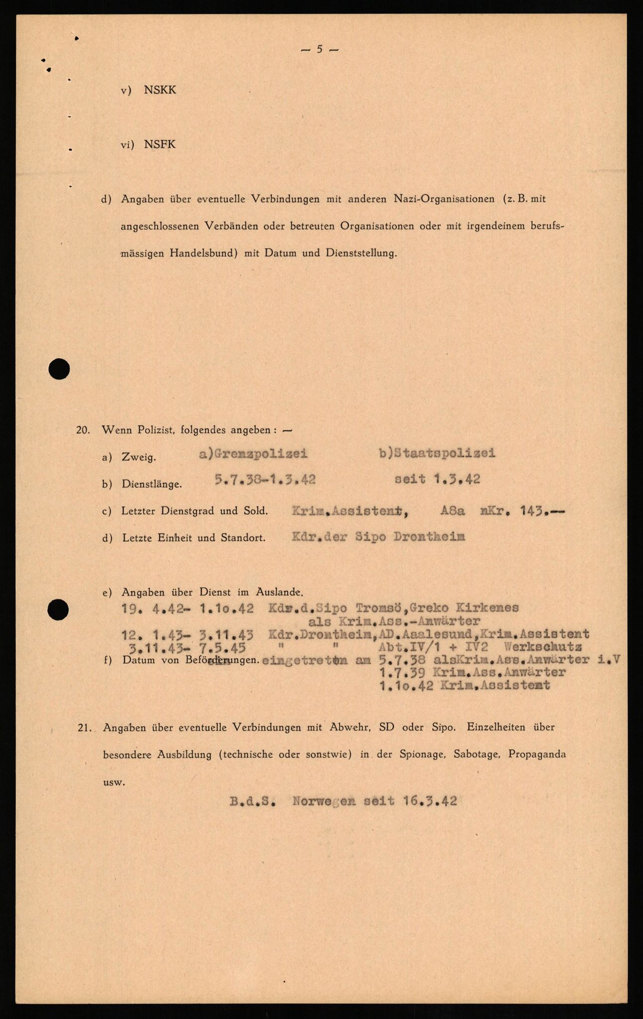 Forsvaret, Forsvarets overkommando II, RA/RAFA-3915/D/Db/L0017: CI Questionaires. Tyske okkupasjonsstyrker i Norge. Tyskere., 1945-1946, p. 49