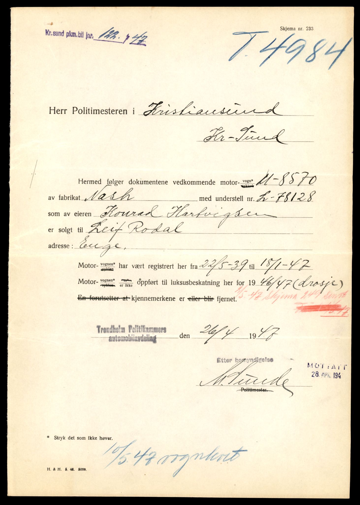 Møre og Romsdal vegkontor - Ålesund trafikkstasjon, AV/SAT-A-4099/F/Fe/L0022: Registreringskort for kjøretøy T 10584 - T 10694, 1927-1998, p. 561