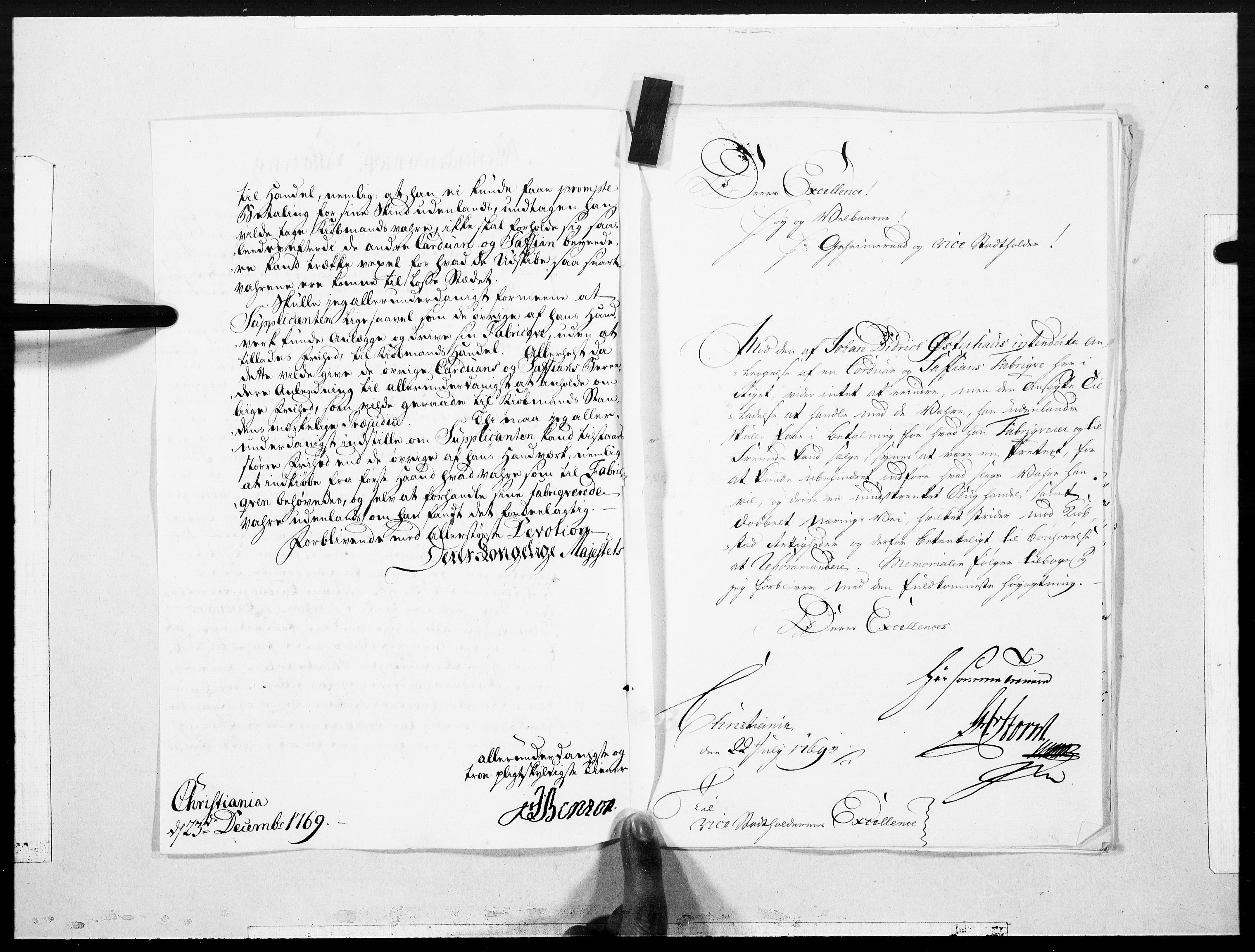 Danske Kanselli 1572-1799, AV/RA-EA-3023/F/Fc/Fcc/Fcca/L0201: Norske innlegg 1572-1799, 1770, p. 384