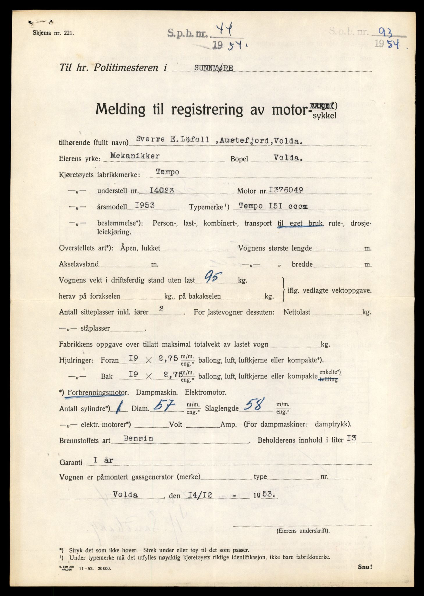 Møre og Romsdal vegkontor - Ålesund trafikkstasjon, AV/SAT-A-4099/F/Fe/L0037: Registreringskort for kjøretøy T 13031 - T 13179, 1927-1998, p. 707