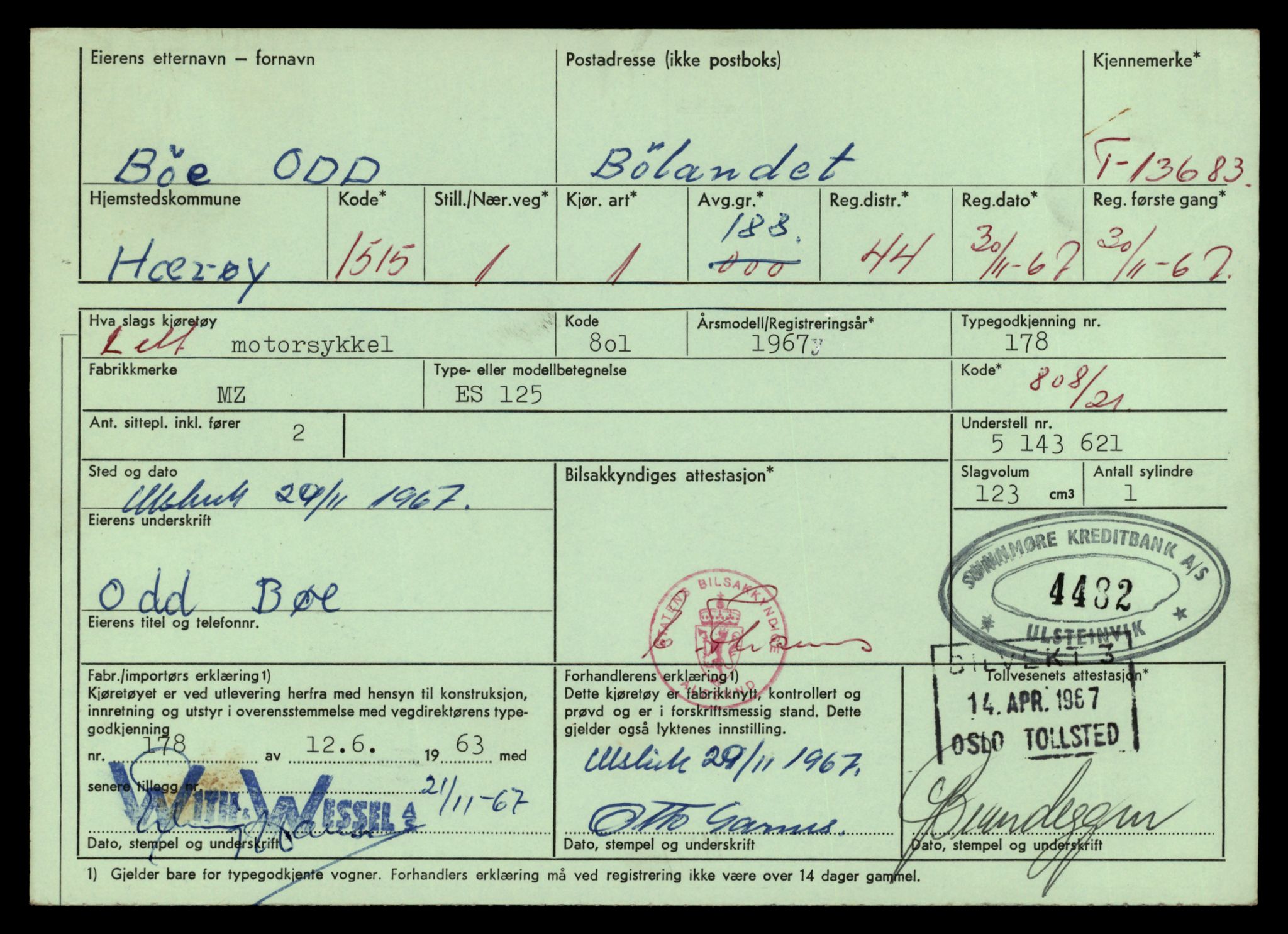 Møre og Romsdal vegkontor - Ålesund trafikkstasjon, AV/SAT-A-4099/F/Fe/L0040: Registreringskort for kjøretøy T 13531 - T 13709, 1927-1998, p. 2625