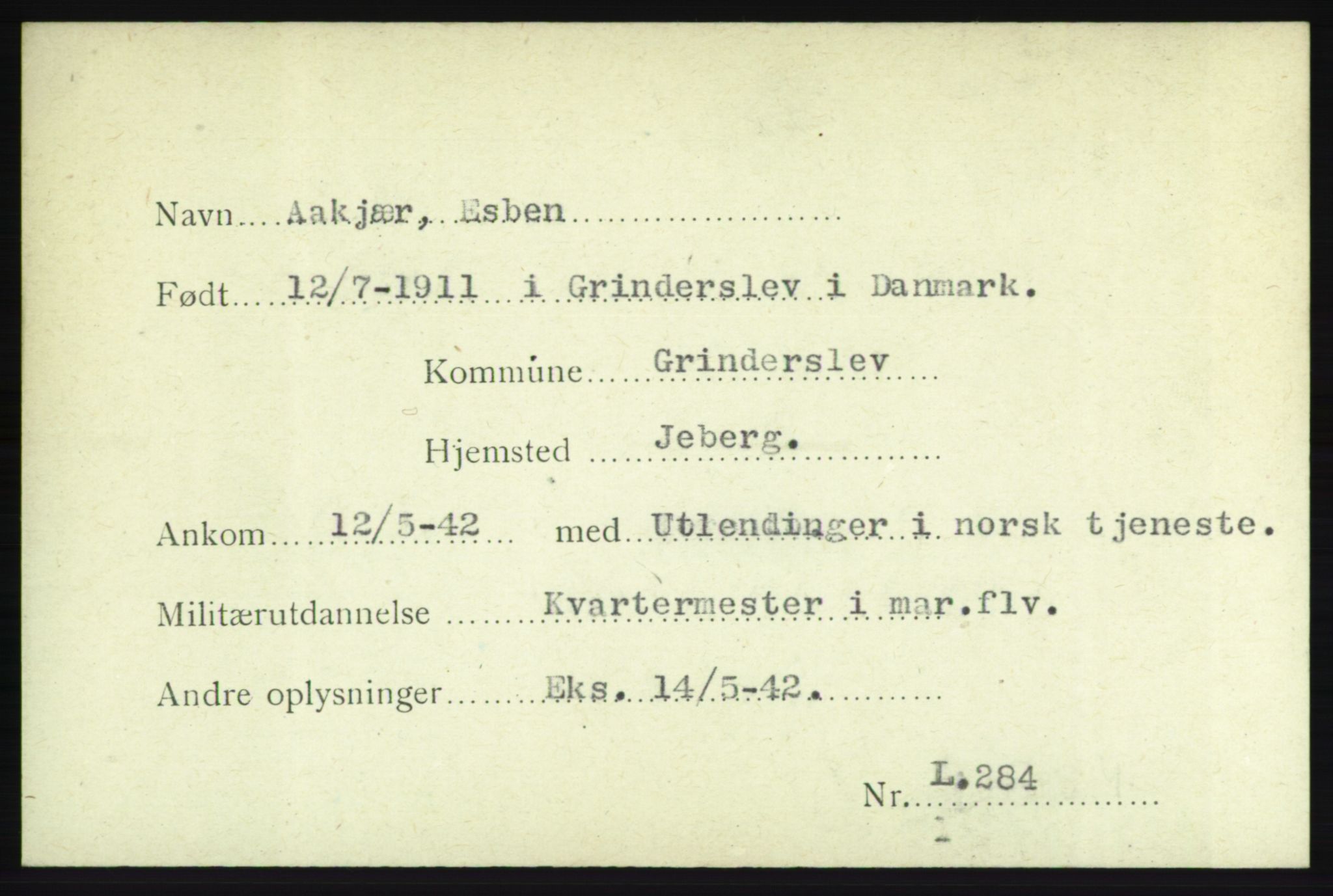 Forsvarets Overkommando. 2. kontor. Arkiv 8.1. Mottakersentralen FDE og FO.II, AV/RA-RAFA-6952/P/Pa/L0001: AA/Å - Andvig , 1940-1945, p. 28