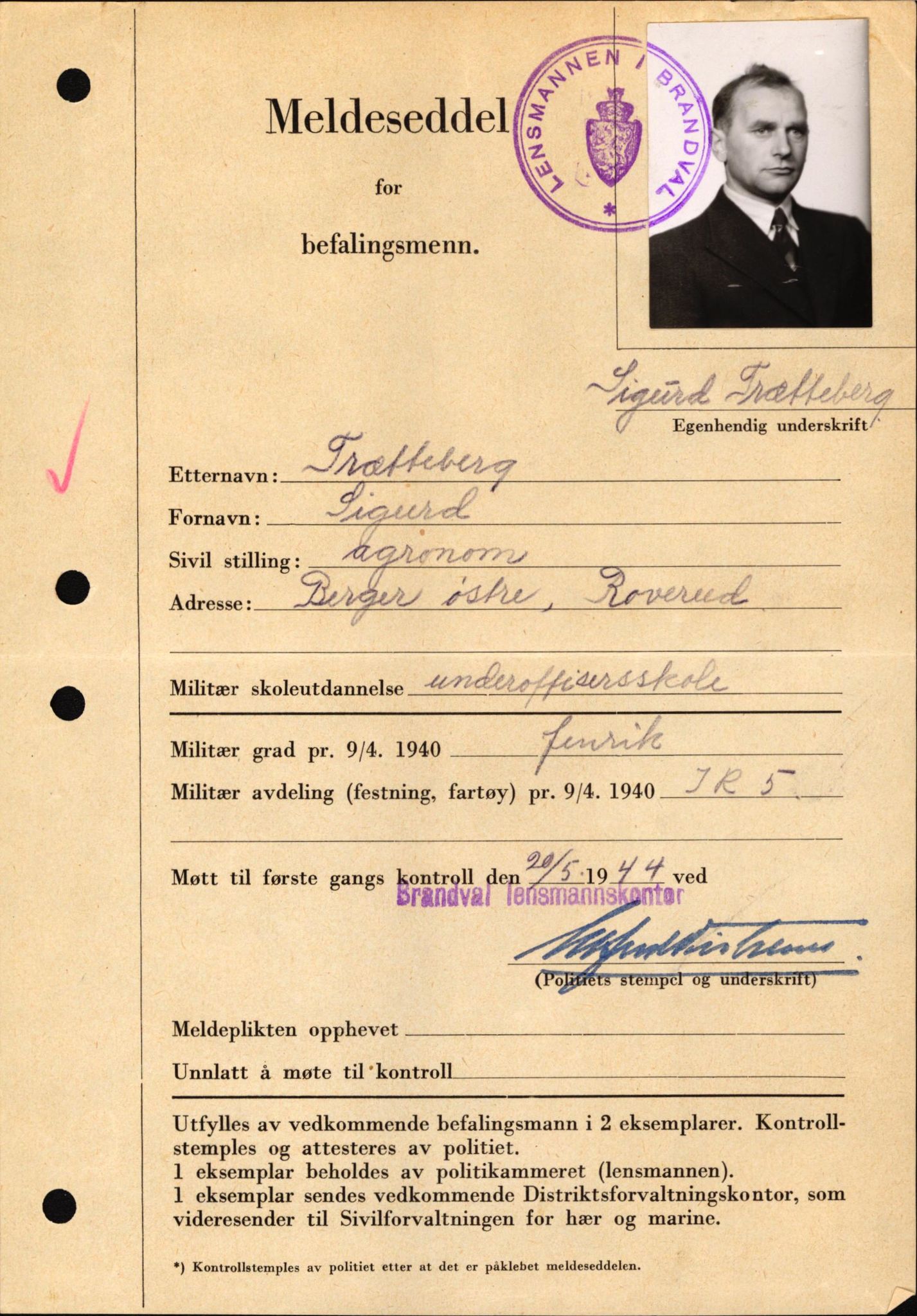 Forsvaret, Forsvarets krigshistoriske avdeling, AV/RA-RAFA-2017/Y/Yf/L0209: II-C-11-2121  -  Okkupasjonstiden.  Meldesedler for befal med foto og oppl. om militær grad 9. apr. 1940., 1944-1945, p. 1116