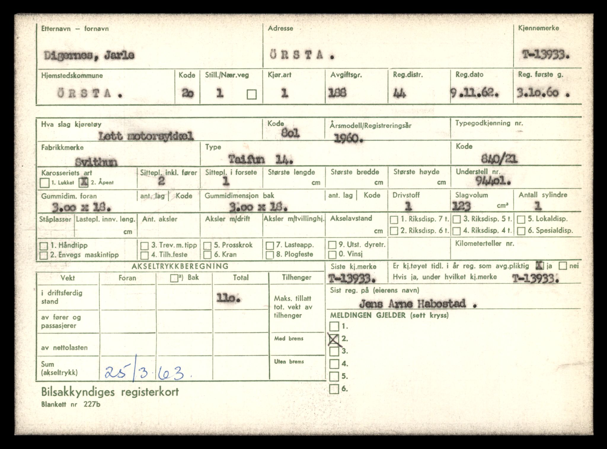Møre og Romsdal vegkontor - Ålesund trafikkstasjon, AV/SAT-A-4099/F/Fe/L0042: Registreringskort for kjøretøy T 13906 - T 14079, 1927-1998, p. 406
