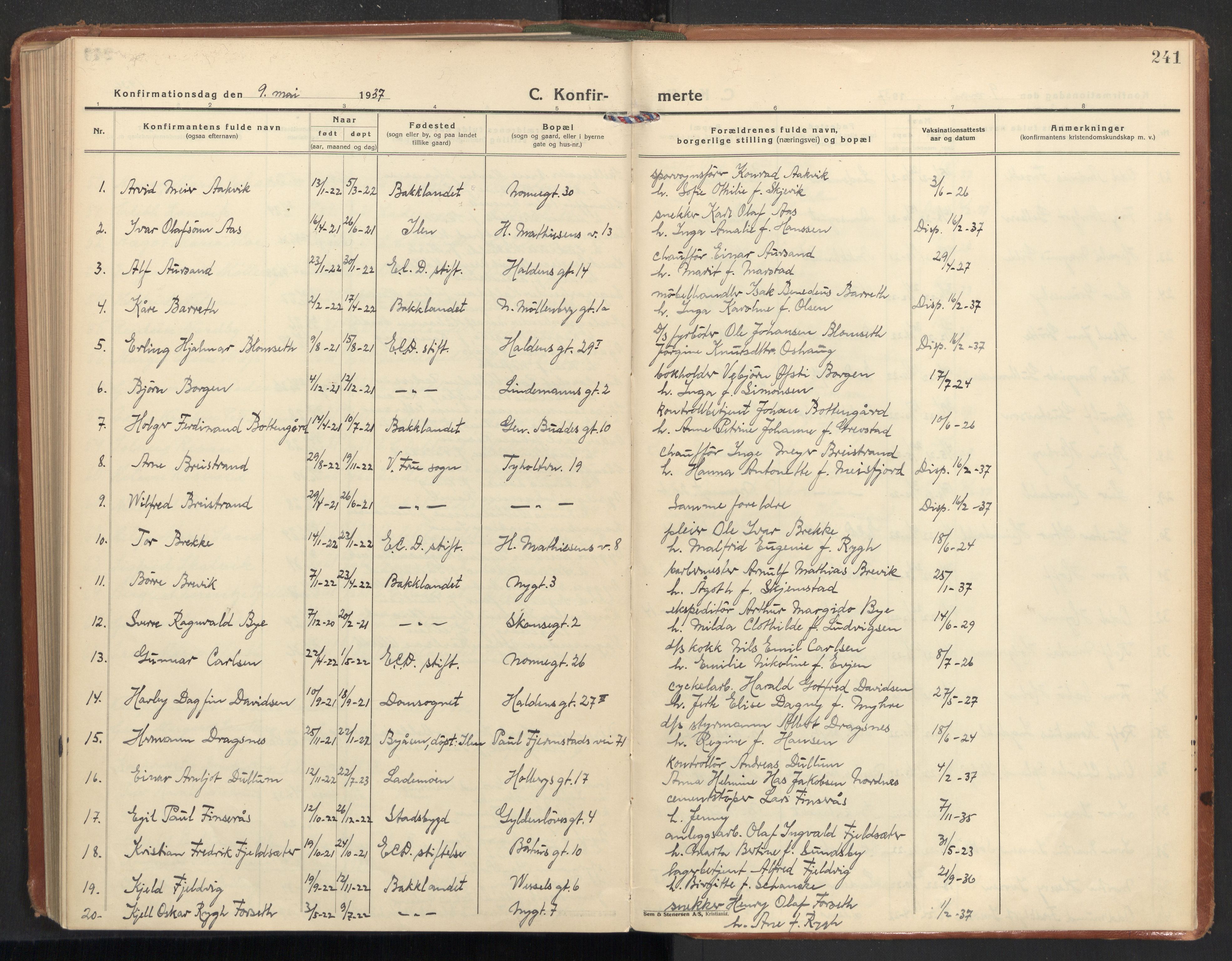 Ministerialprotokoller, klokkerbøker og fødselsregistre - Sør-Trøndelag, SAT/A-1456/604/L0208: Parish register (official) no. 604A28, 1923-1937, p. 241