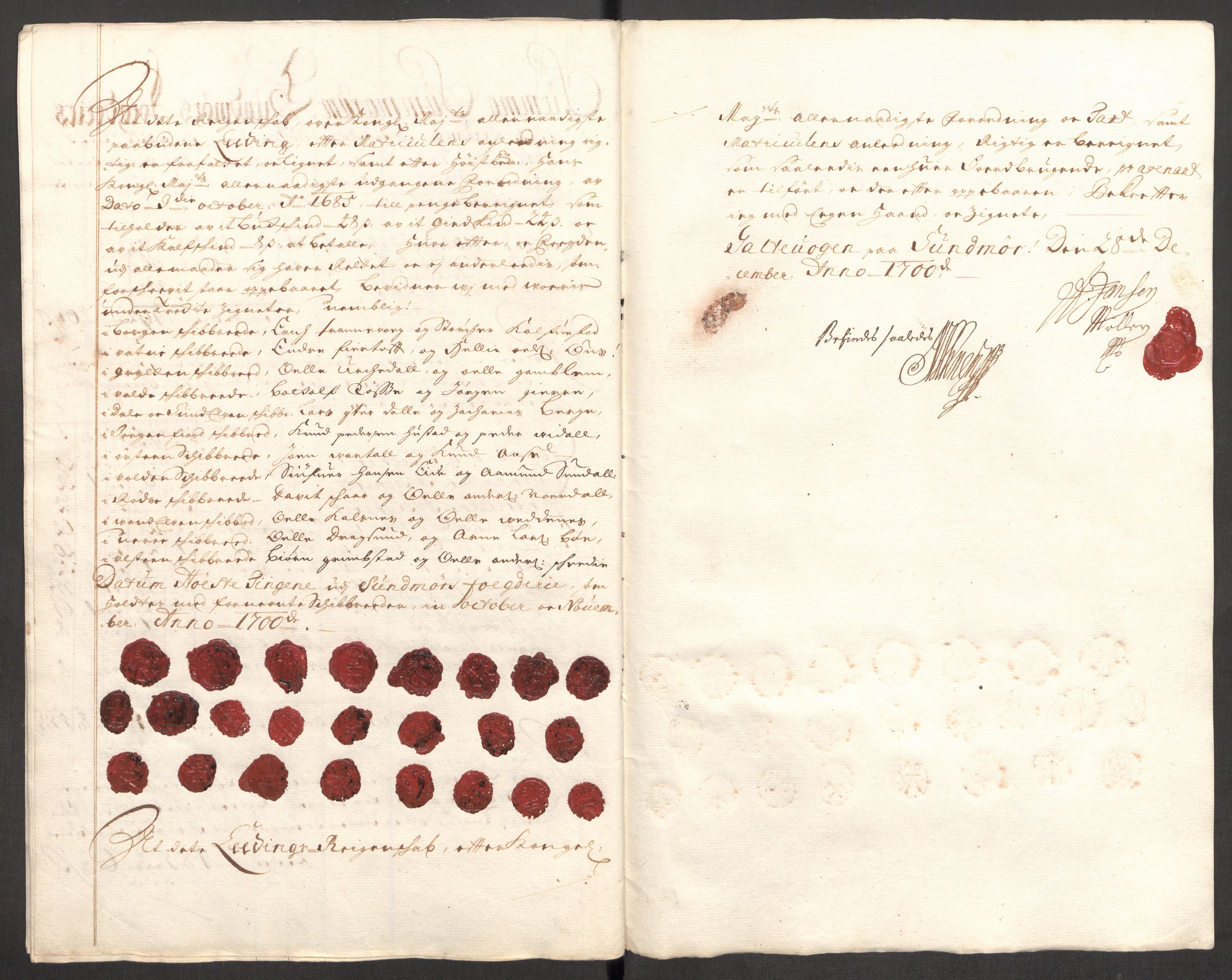 Rentekammeret inntil 1814, Reviderte regnskaper, Fogderegnskap, AV/RA-EA-4092/R54/L3558: Fogderegnskap Sunnmøre, 1700-1701, p. 118