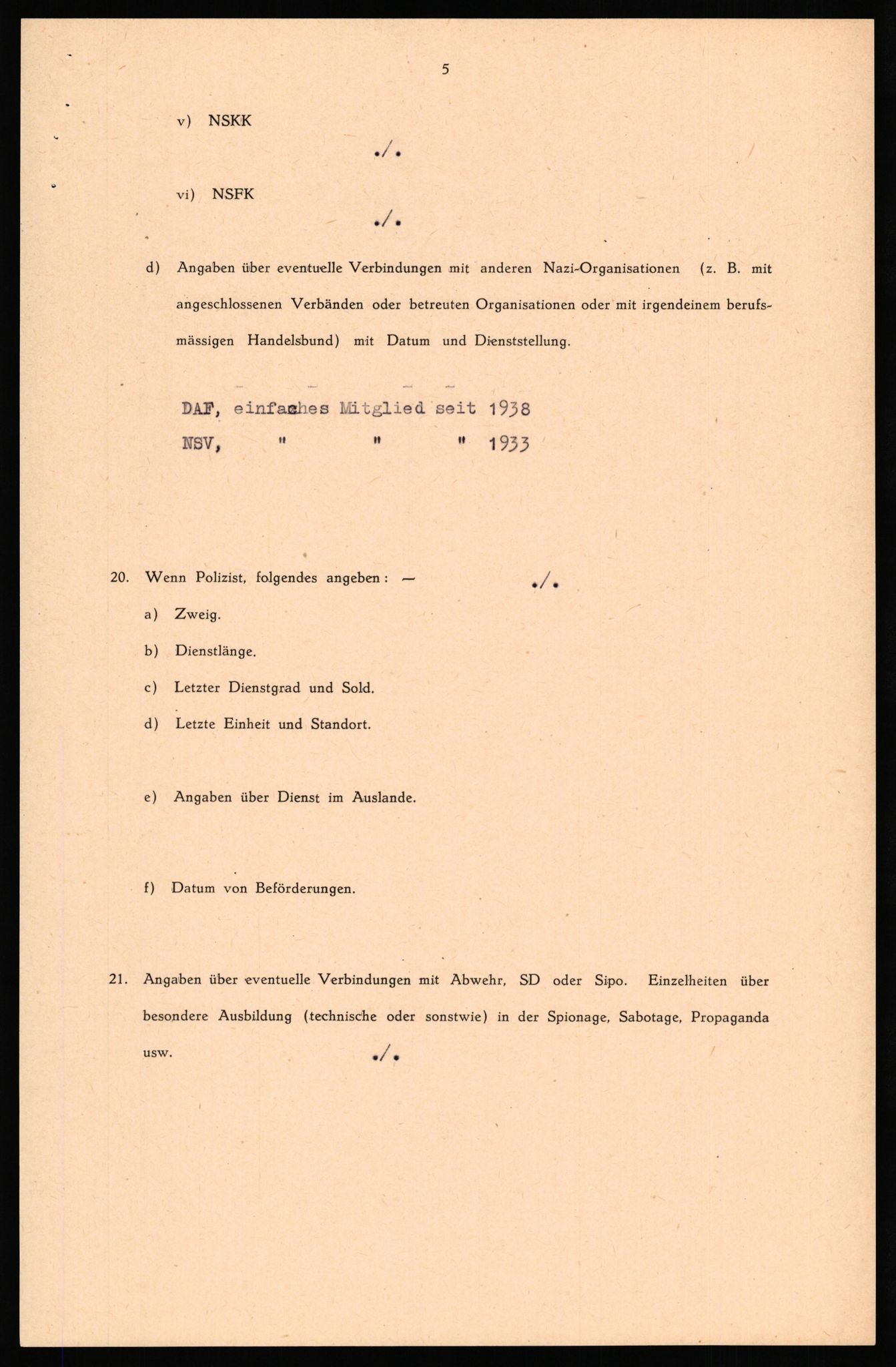 Forsvaret, Forsvarets overkommando II, AV/RA-RAFA-3915/D/Db/L0032: CI Questionaires. Tyske okkupasjonsstyrker i Norge. Tyskere., 1945-1946, p. 245