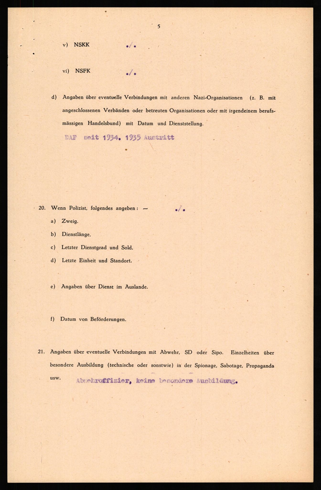 Forsvaret, Forsvarets overkommando II, RA/RAFA-3915/D/Db/L0029: CI Questionaires. Tyske okkupasjonsstyrker i Norge. Tyskere., 1945-1946, p. 120