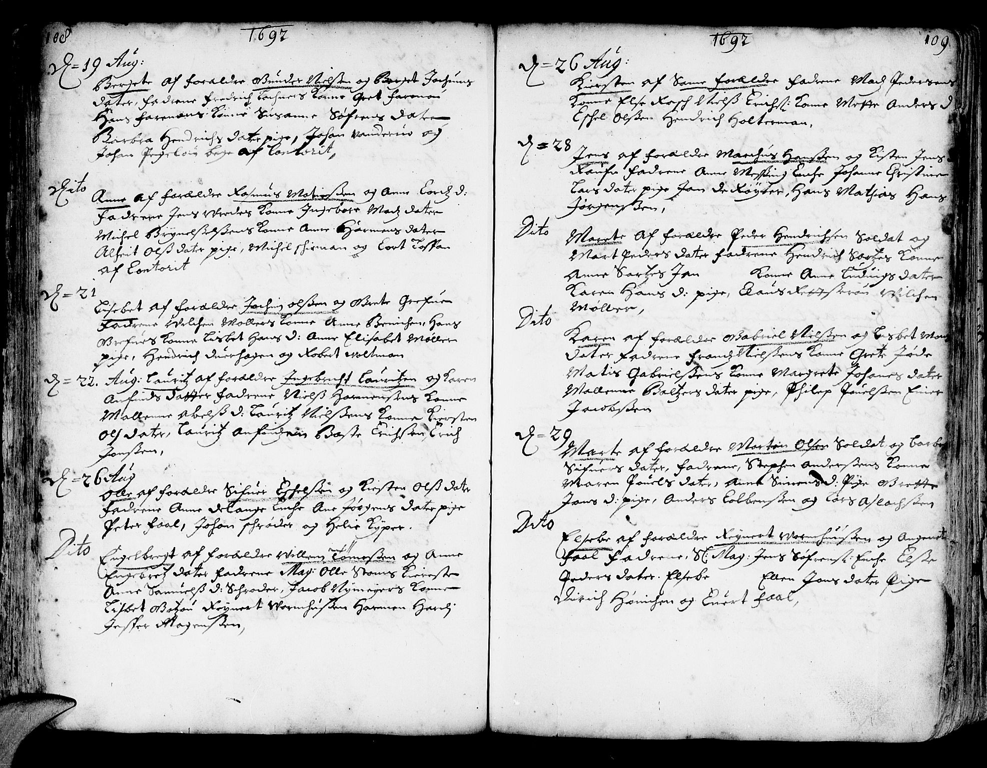 Korskirken sokneprestembete, SAB/A-76101/H/Haa/L0002: Parish register (official) no. A 2, 1688-1697, p. 108-109