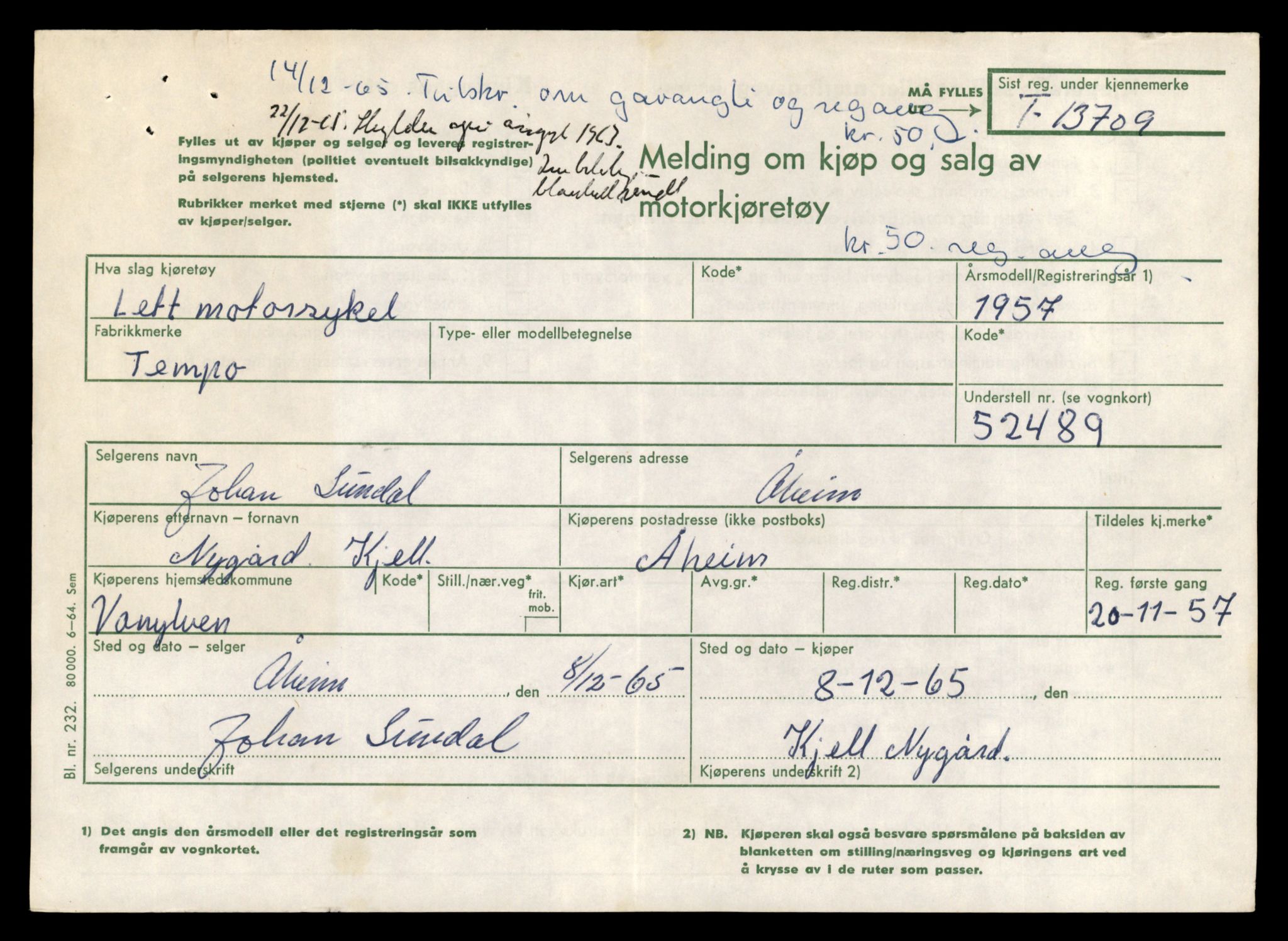 Møre og Romsdal vegkontor - Ålesund trafikkstasjon, AV/SAT-A-4099/F/Fe/L0040: Registreringskort for kjøretøy T 13531 - T 13709, 1927-1998, p. 3083