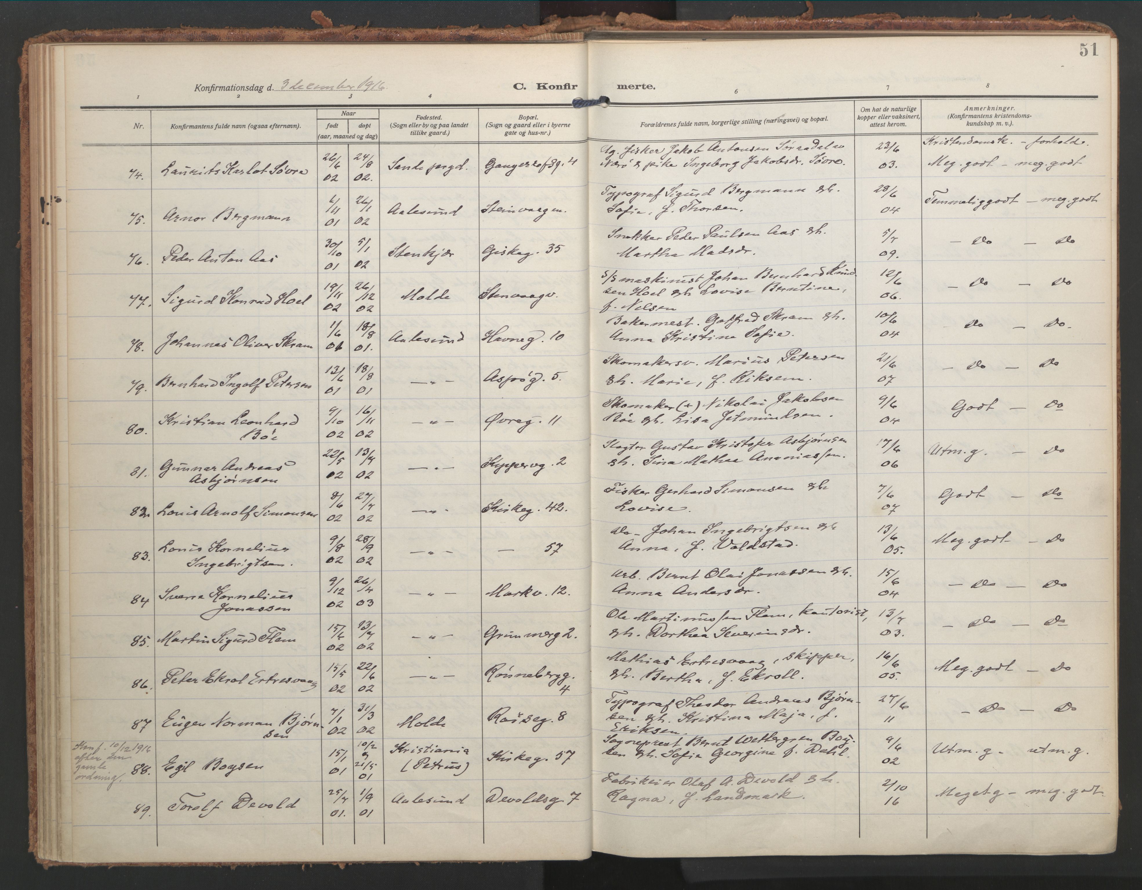 Ministerialprotokoller, klokkerbøker og fødselsregistre - Møre og Romsdal, AV/SAT-A-1454/529/L0461: Parish register (official) no. 529A11, 1914-1925, p. 51