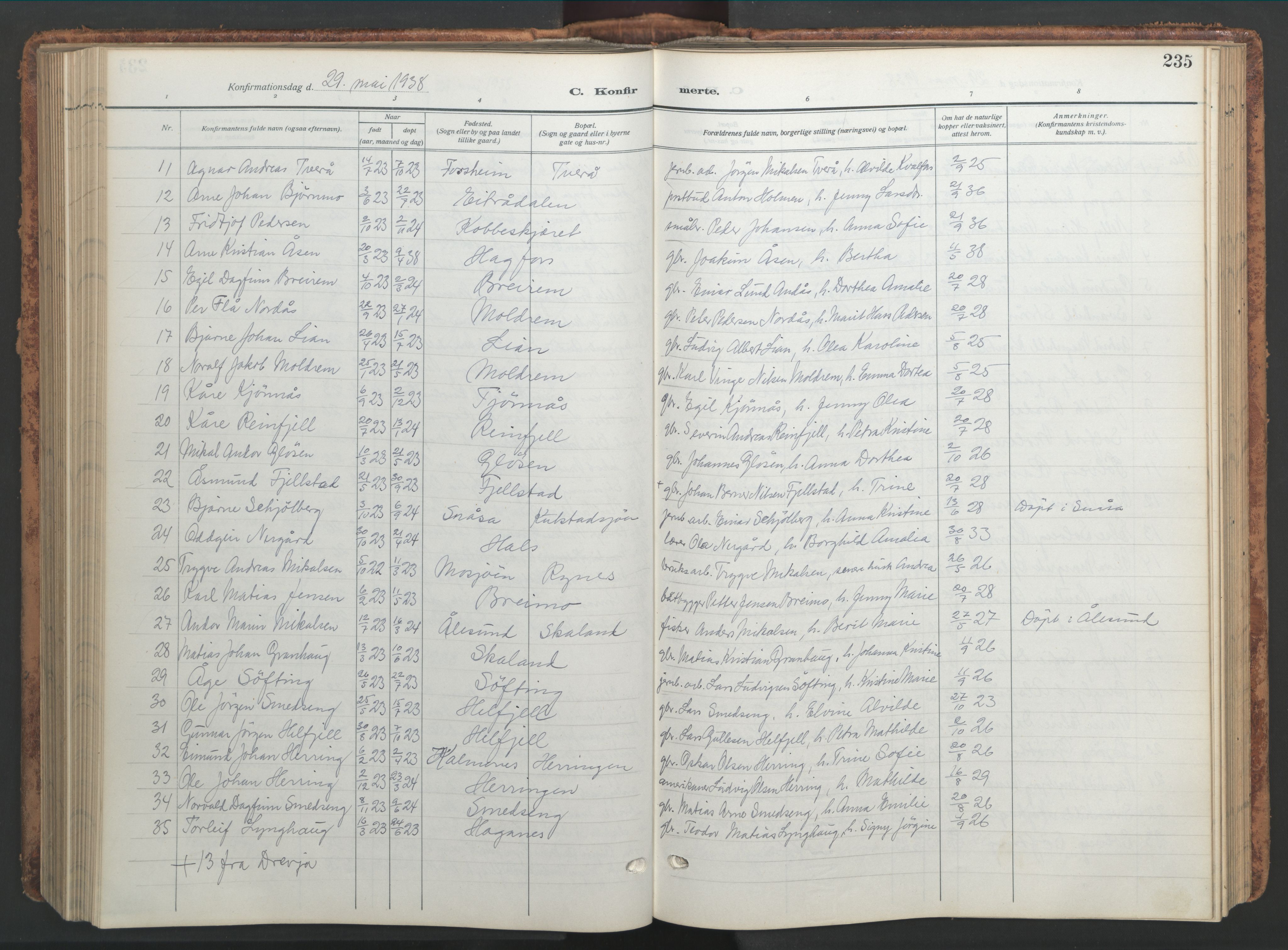 Ministerialprotokoller, klokkerbøker og fødselsregistre - Nordland, AV/SAT-A-1459/820/L0302: Parish register (copy) no. 820C04, 1917-1948, p. 235