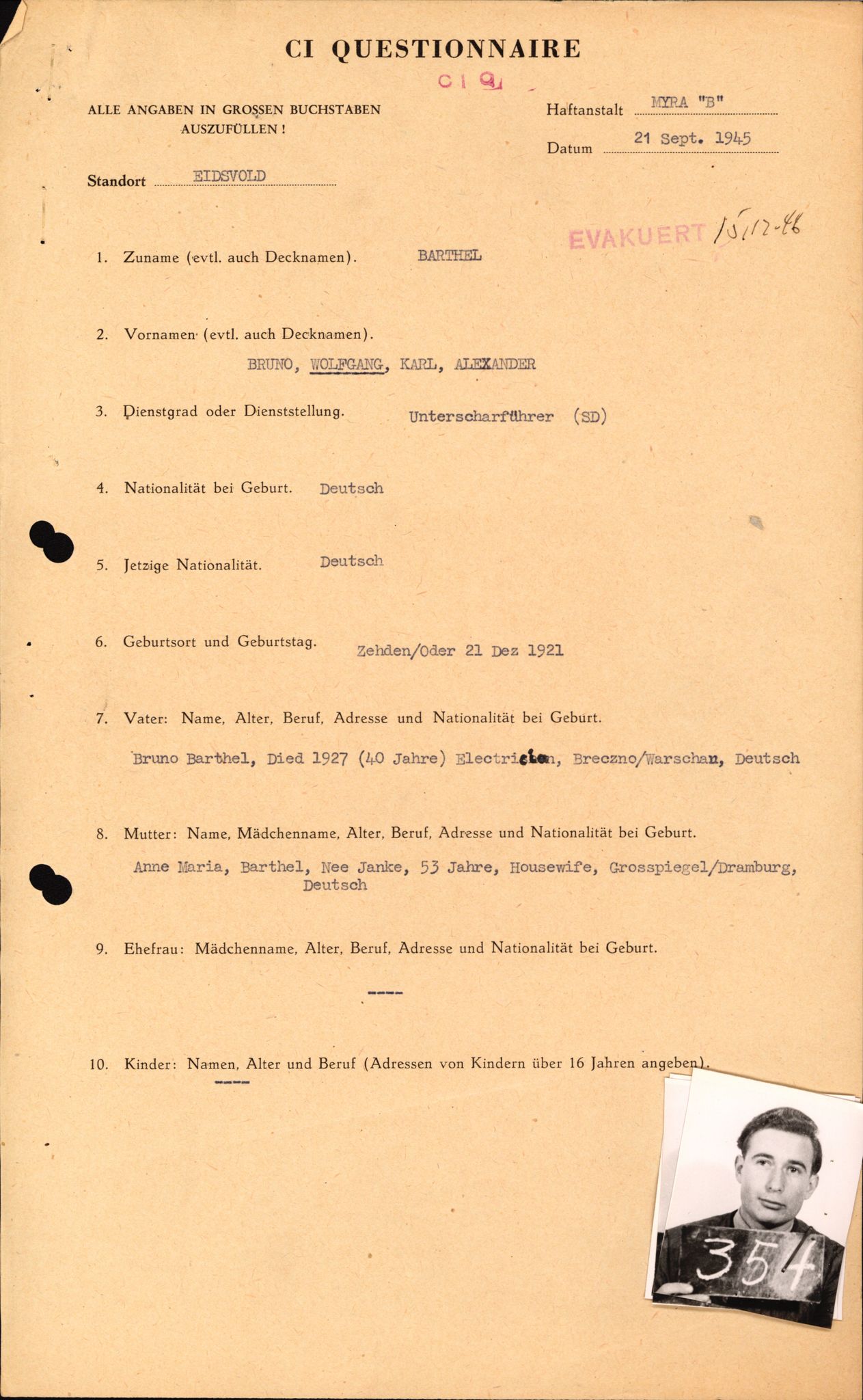 Forsvaret, Forsvarets overkommando II, AV/RA-RAFA-3915/D/Db/L0002: CI Questionaires. Tyske okkupasjonsstyrker i Norge. Tyskere., 1945-1946, p. 152