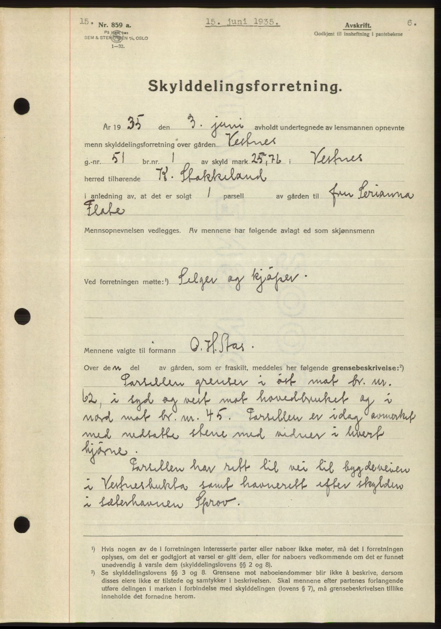 Romsdal sorenskriveri, AV/SAT-A-4149/1/2/2C/L0067: Mortgage book no. 61, 1935-1935, Deed date: 15.06.1935