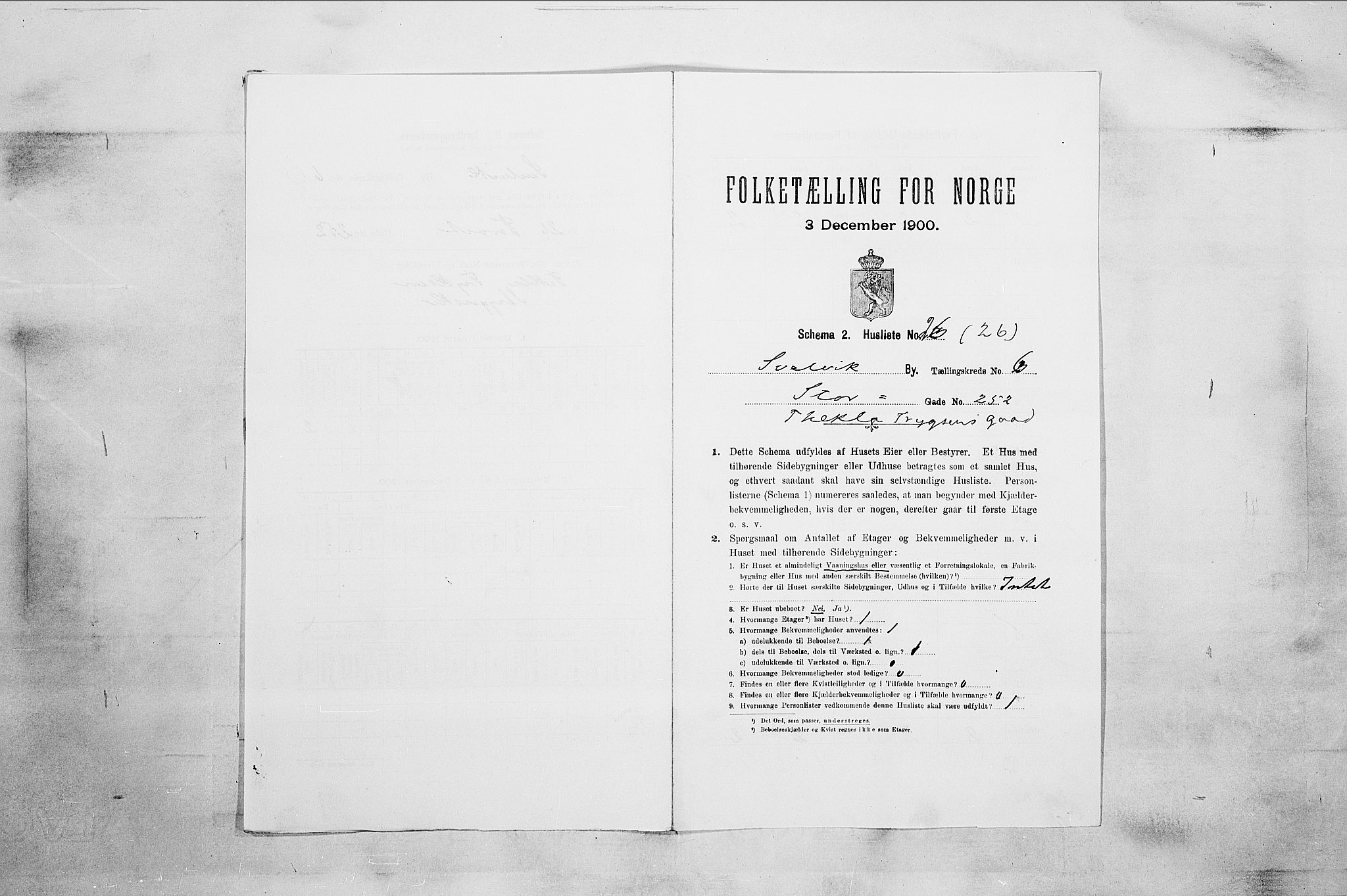 RA, 1900 census for Svelvik, 1900, p. 821