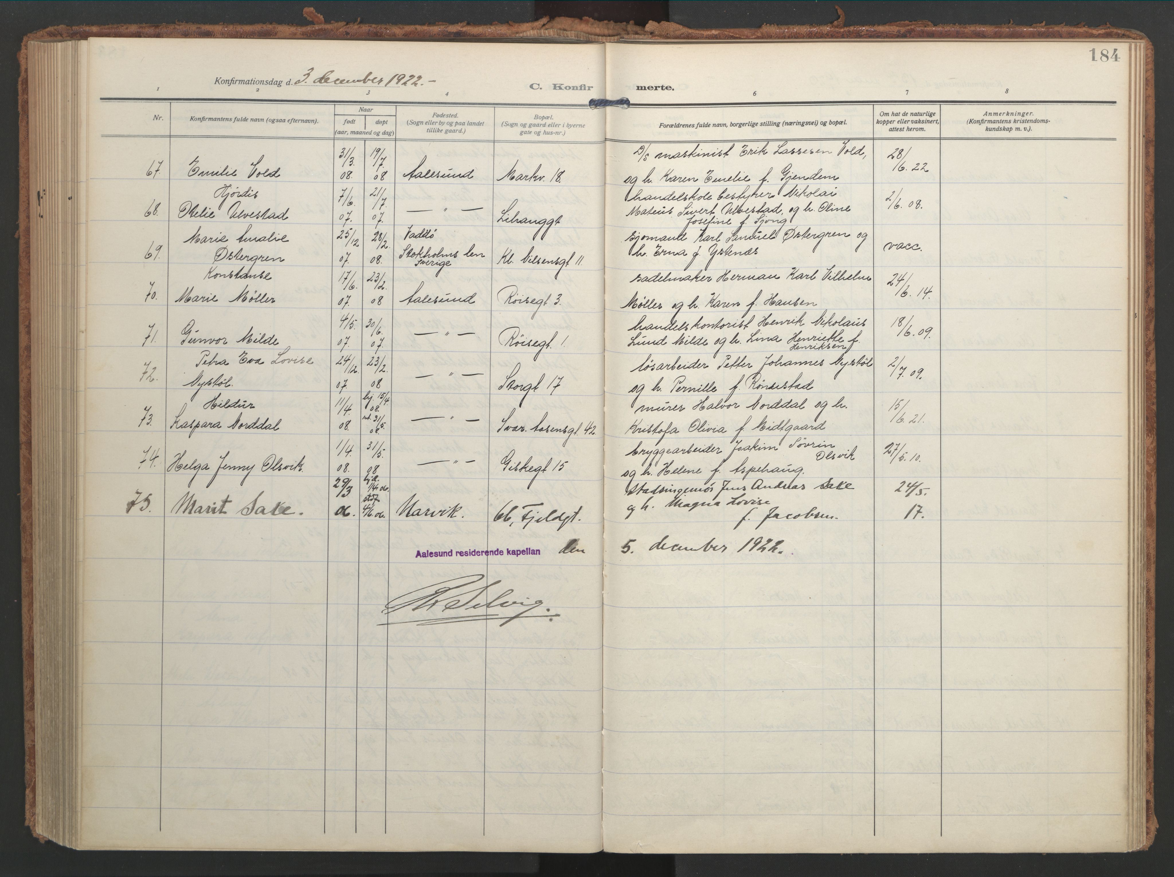 Ministerialprotokoller, klokkerbøker og fødselsregistre - Møre og Romsdal, AV/SAT-A-1454/529/L0461: Parish register (official) no. 529A11, 1914-1925, p. 184