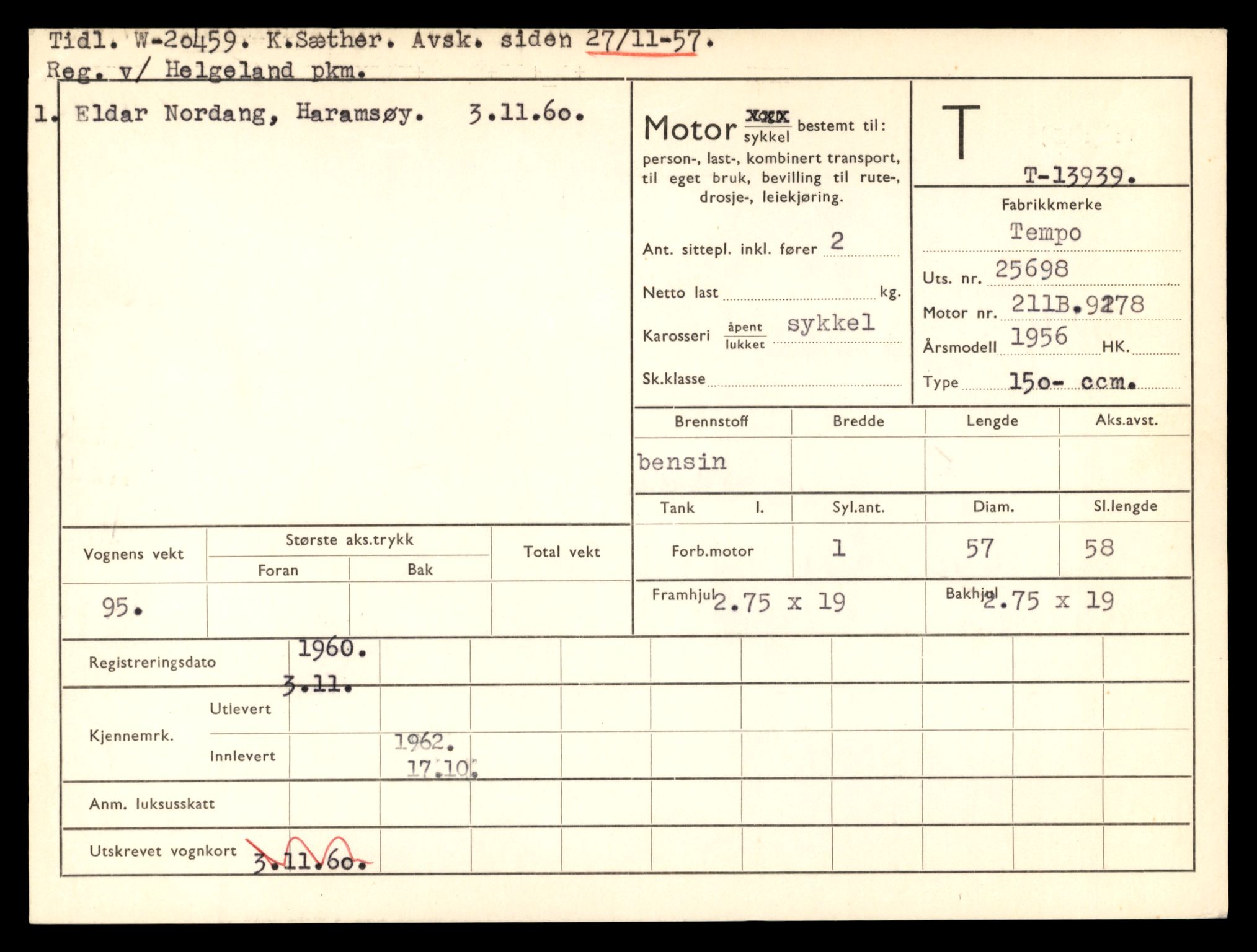 Møre og Romsdal vegkontor - Ålesund trafikkstasjon, AV/SAT-A-4099/F/Fe/L0042: Registreringskort for kjøretøy T 13906 - T 14079, 1927-1998, p. 570