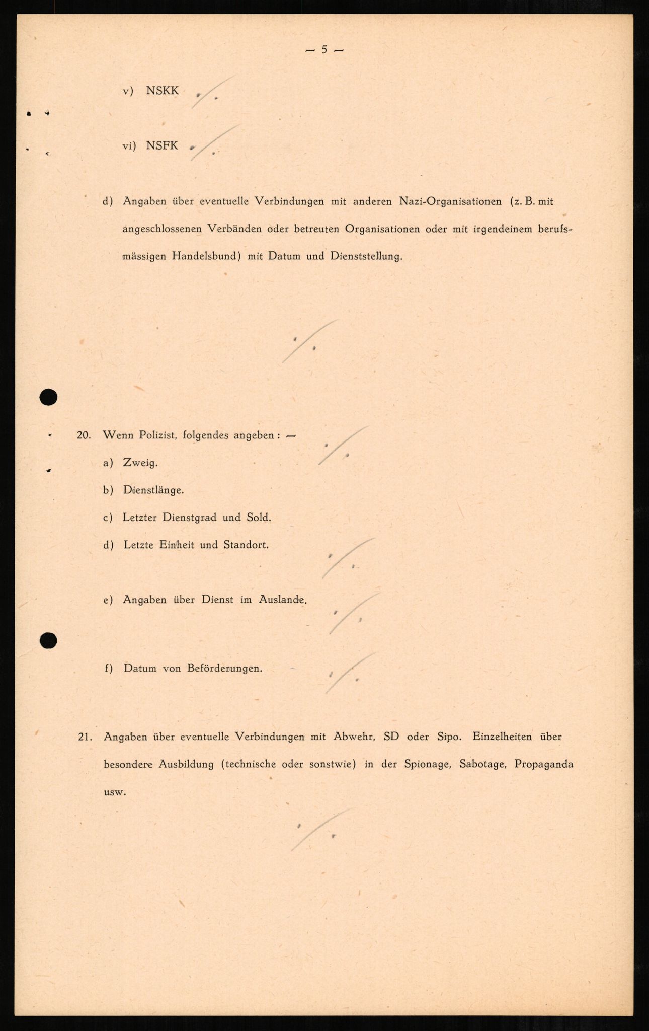 Forsvaret, Forsvarets overkommando II, AV/RA-RAFA-3915/D/Db/L0001: CI Questionaires. Tyske okkupasjonsstyrker i Norge. Tyskere., 1945-1946, p. 129