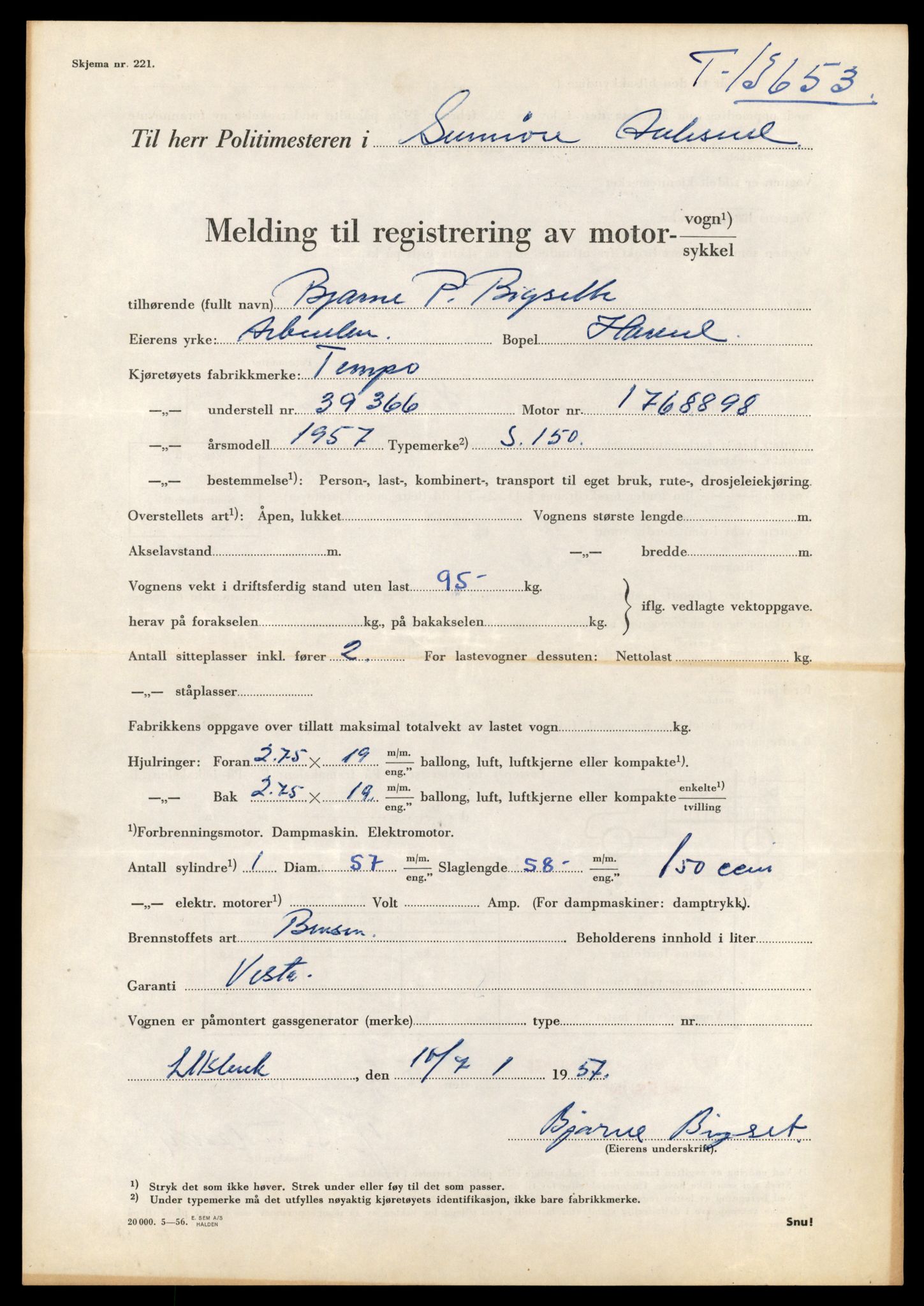 Møre og Romsdal vegkontor - Ålesund trafikkstasjon, AV/SAT-A-4099/F/Fe/L0040: Registreringskort for kjøretøy T 13531 - T 13709, 1927-1998, p. 2147