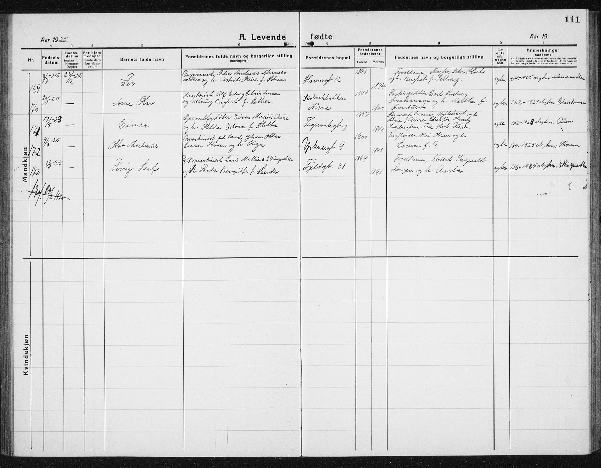 Ministerialprotokoller, klokkerbøker og fødselsregistre - Møre og Romsdal, AV/SAT-A-1454/529/L0475: Parish register (copy) no. 529C12, 1921-1934, p. 111