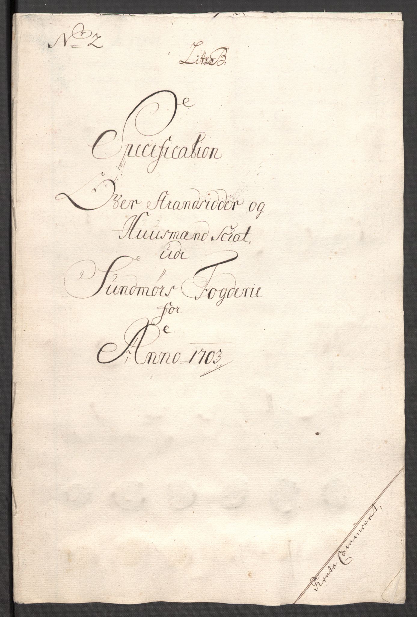 Rentekammeret inntil 1814, Reviderte regnskaper, Fogderegnskap, RA/EA-4092/R54/L3559: Fogderegnskap Sunnmøre, 1702-1703, p. 221