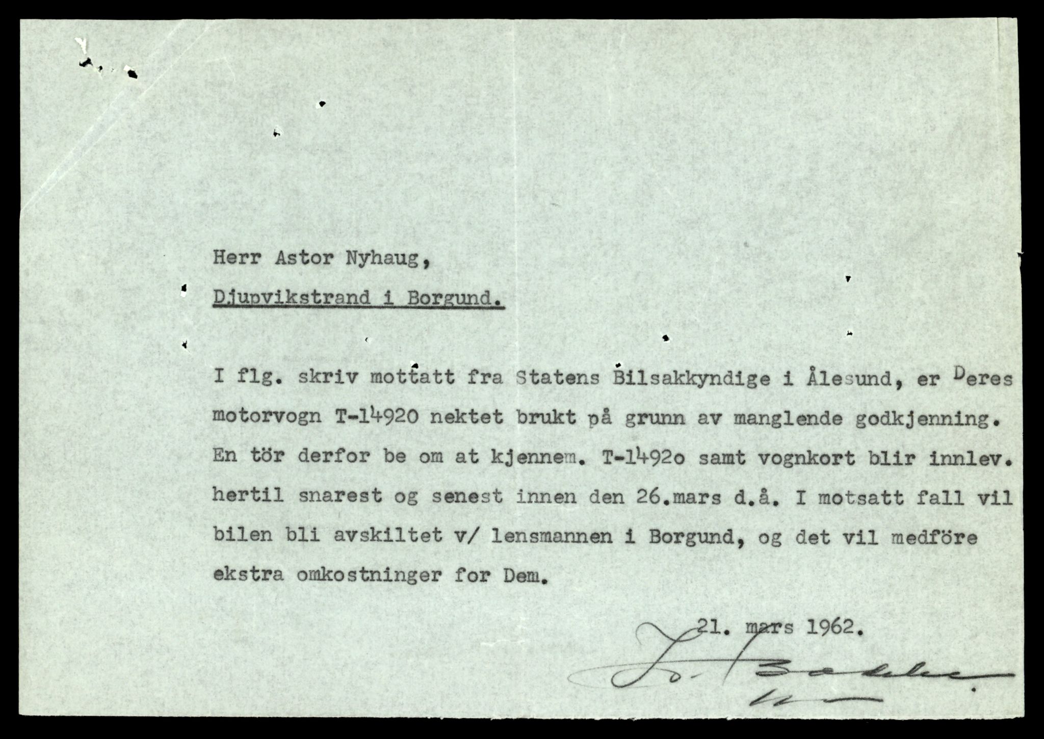 Møre og Romsdal vegkontor - Ålesund trafikkstasjon, AV/SAT-A-4099/F/Fe/L0049: Registreringskort for kjøretøy T 14864 - T 18613, 1927-1998, p. 1319