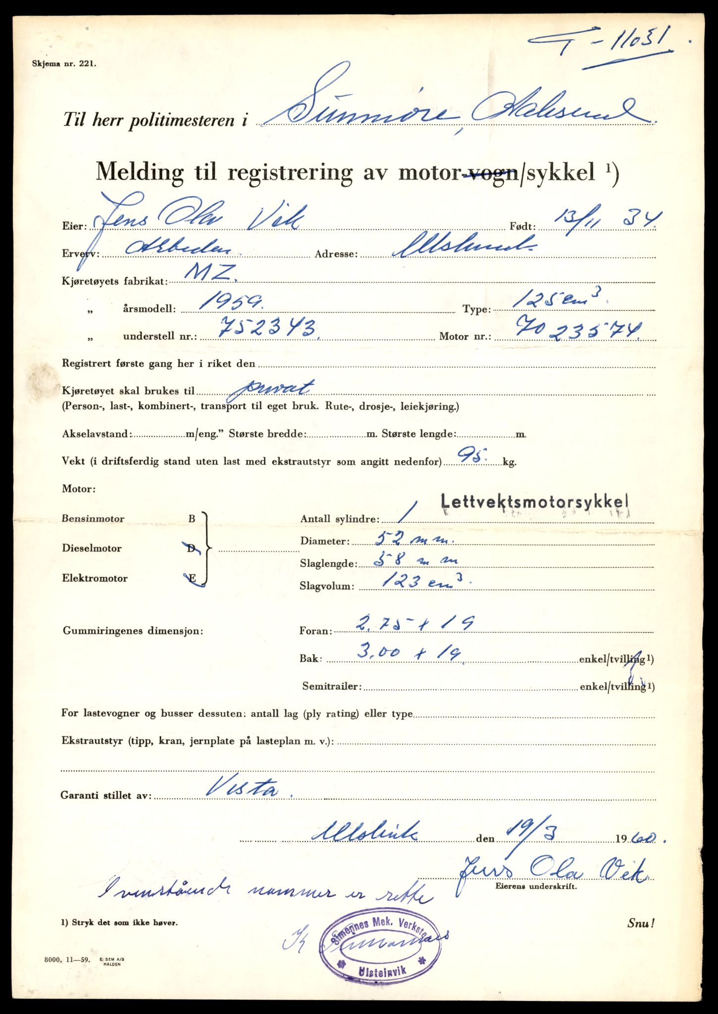 Møre og Romsdal vegkontor - Ålesund trafikkstasjon, AV/SAT-A-4099/F/Fe/L0025: Registreringskort for kjøretøy T 10931 - T 11045, 1927-1998, p. 2702