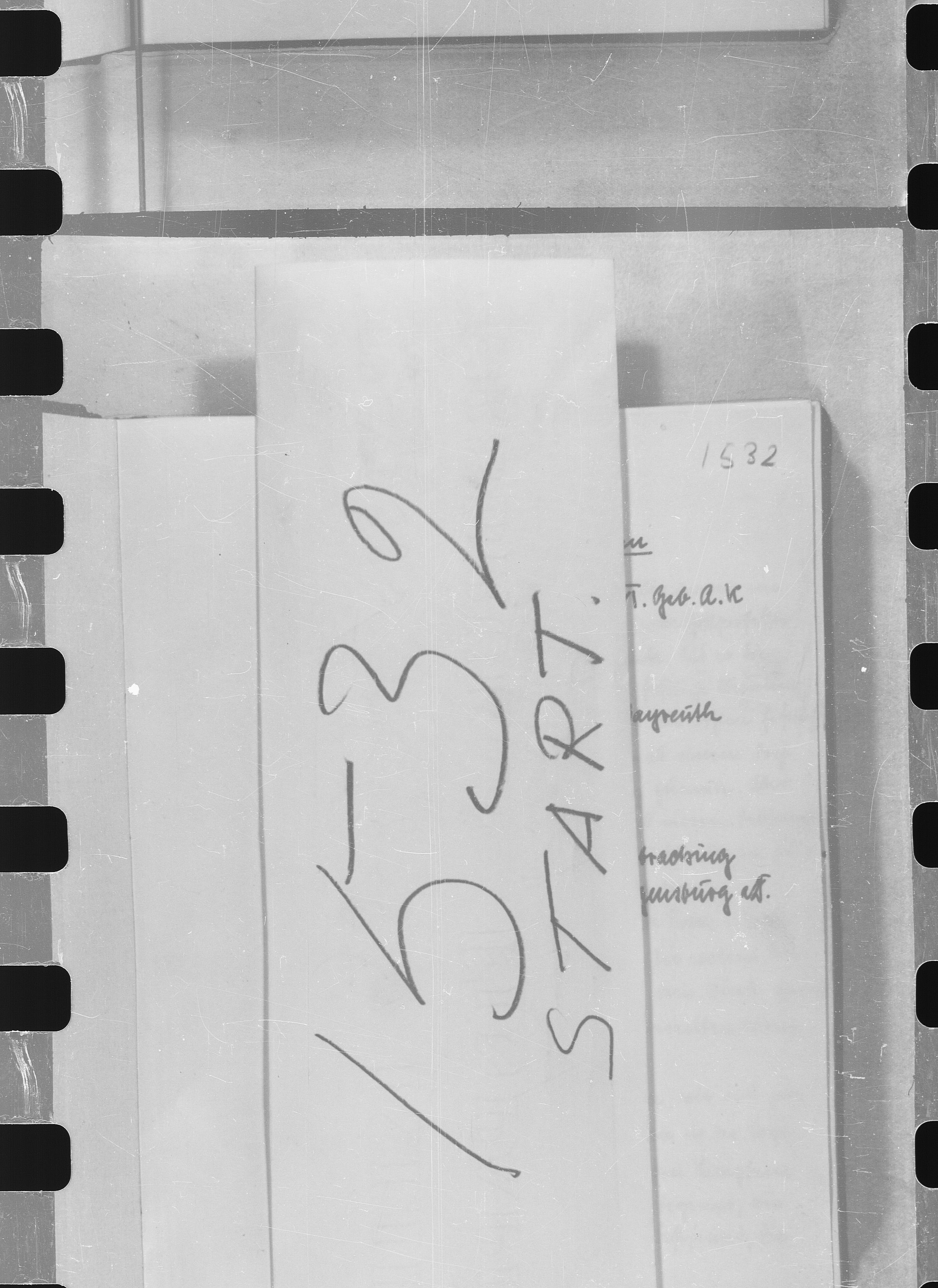 Documents Section, RA/RAFA-2200/V/L0070: Film med LMDC Serial Number., 1940-1945, p. 817