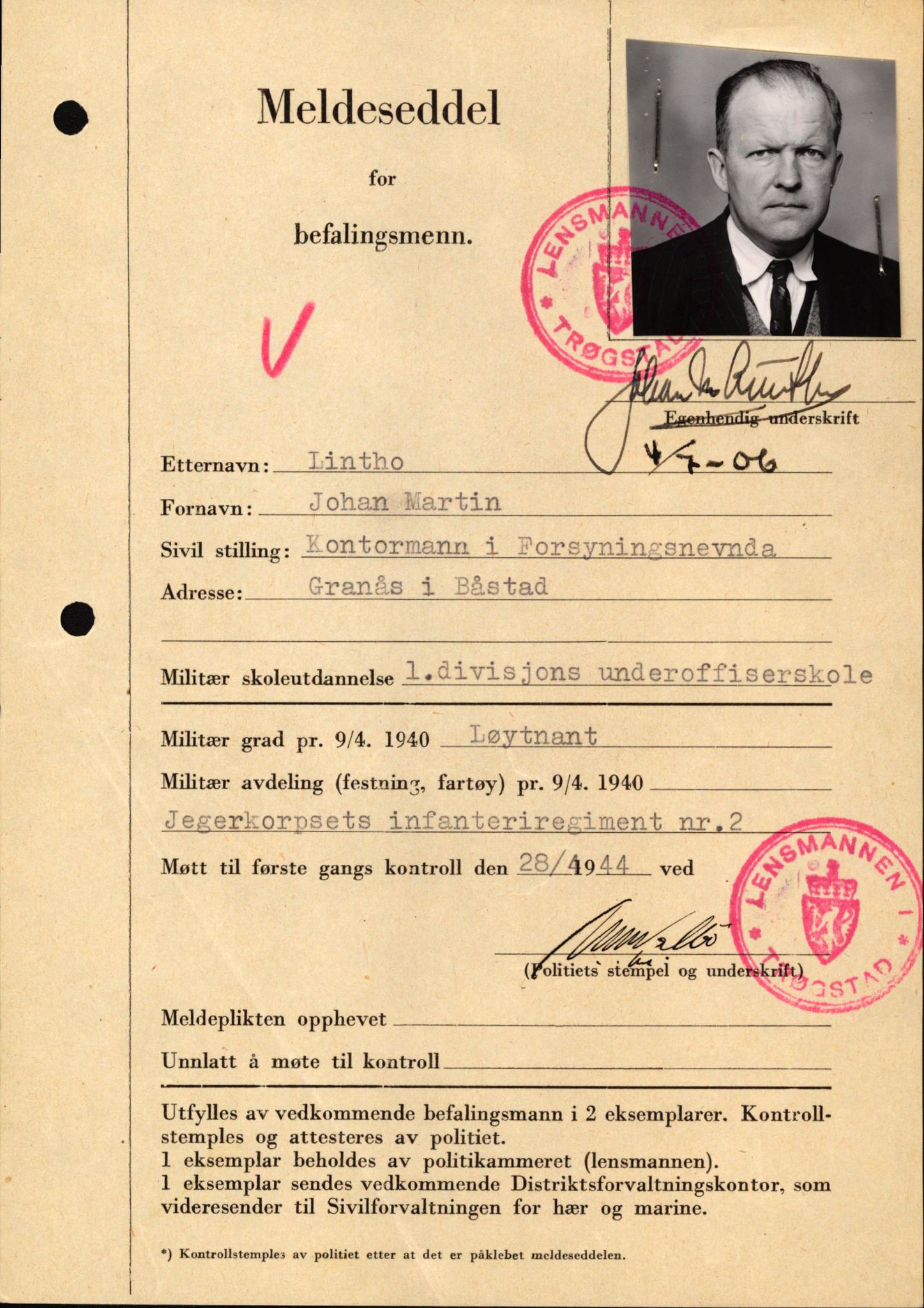 Forsvaret, Forsvarets krigshistoriske avdeling, AV/RA-RAFA-2017/Y/Yf/L0209: II-C-11-2121  -  Okkupasjonstiden.  Meldesedler for befal med foto og oppl. om militær grad 9. apr. 1940., 1944-1945, p. 102