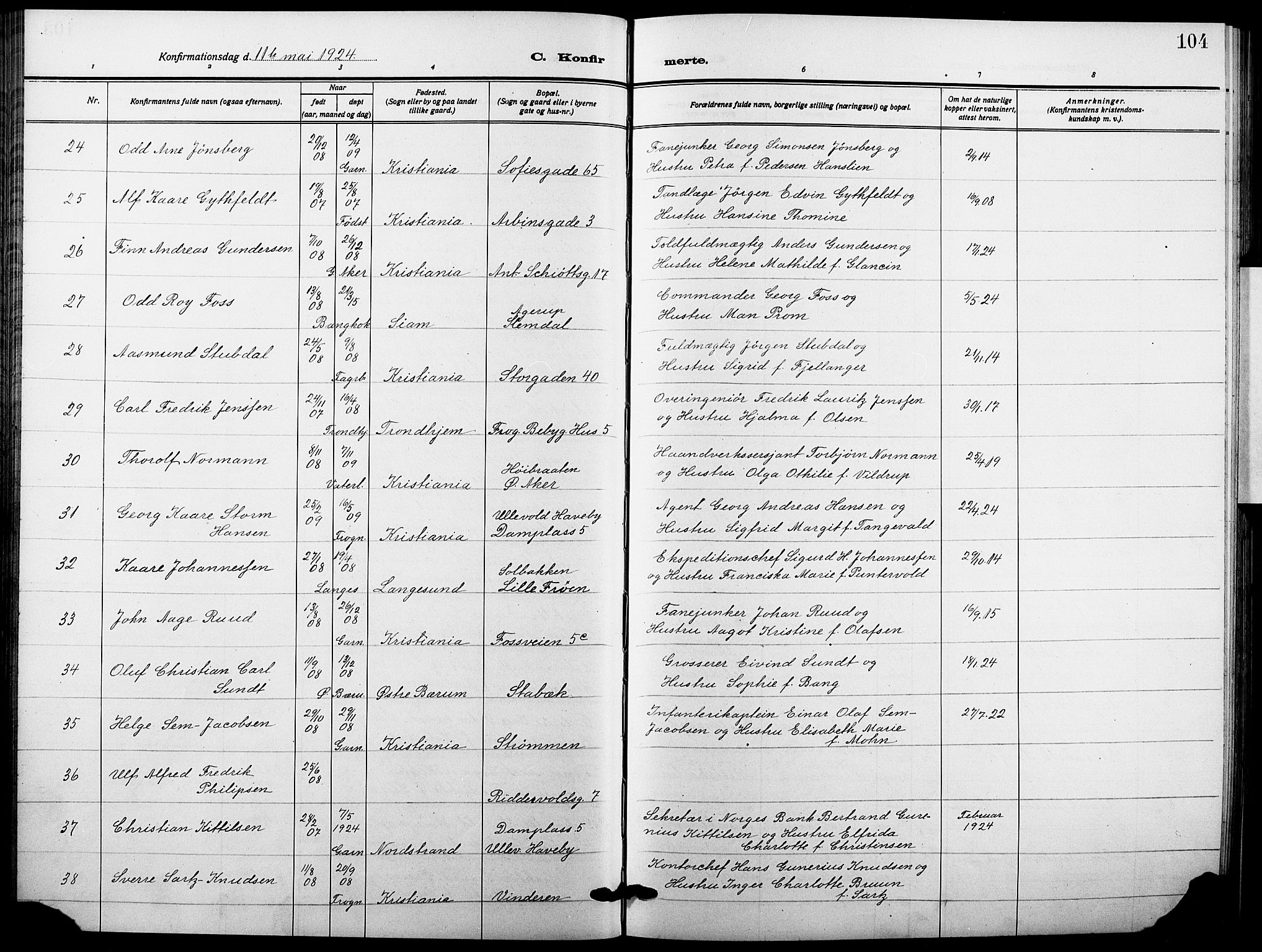 Garnisonsmenigheten Kirkebøker, AV/SAO-A-10846/F/Fa/L0016: Parish register (official) no. 16, 1922-1930, p. 104