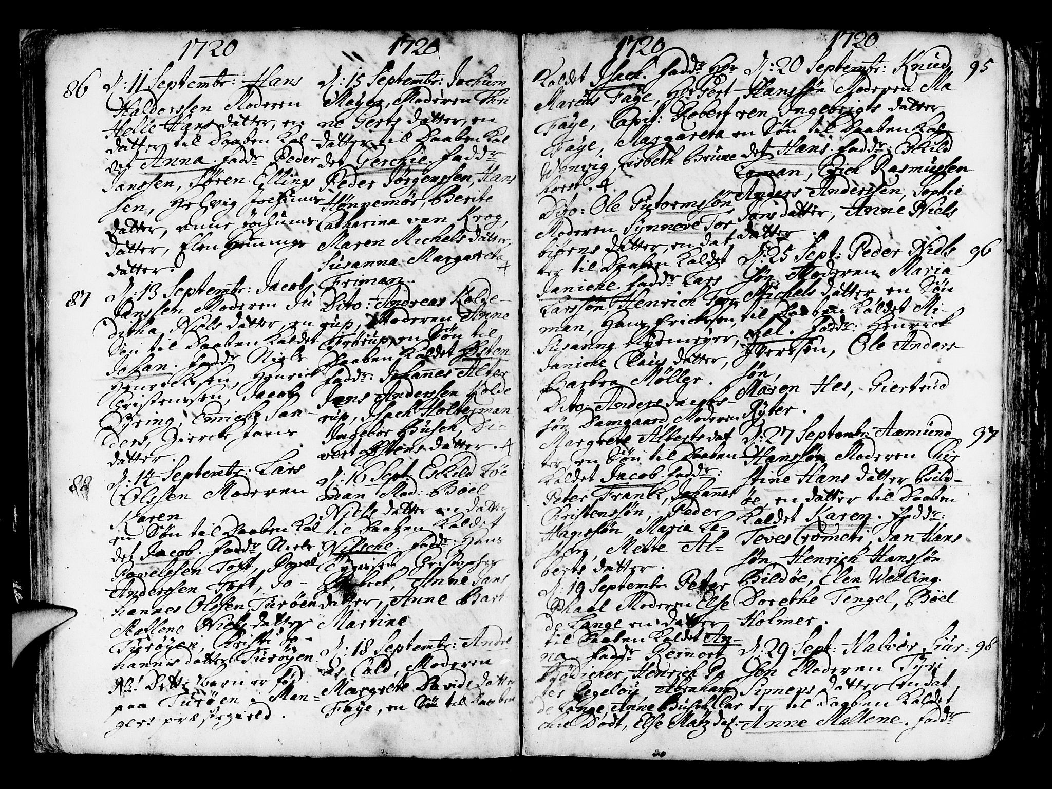 Nykirken Sokneprestembete, AV/SAB-A-77101/H/Haa/L0003: Parish register (official) no. A 3, 1717-1764, p. 35