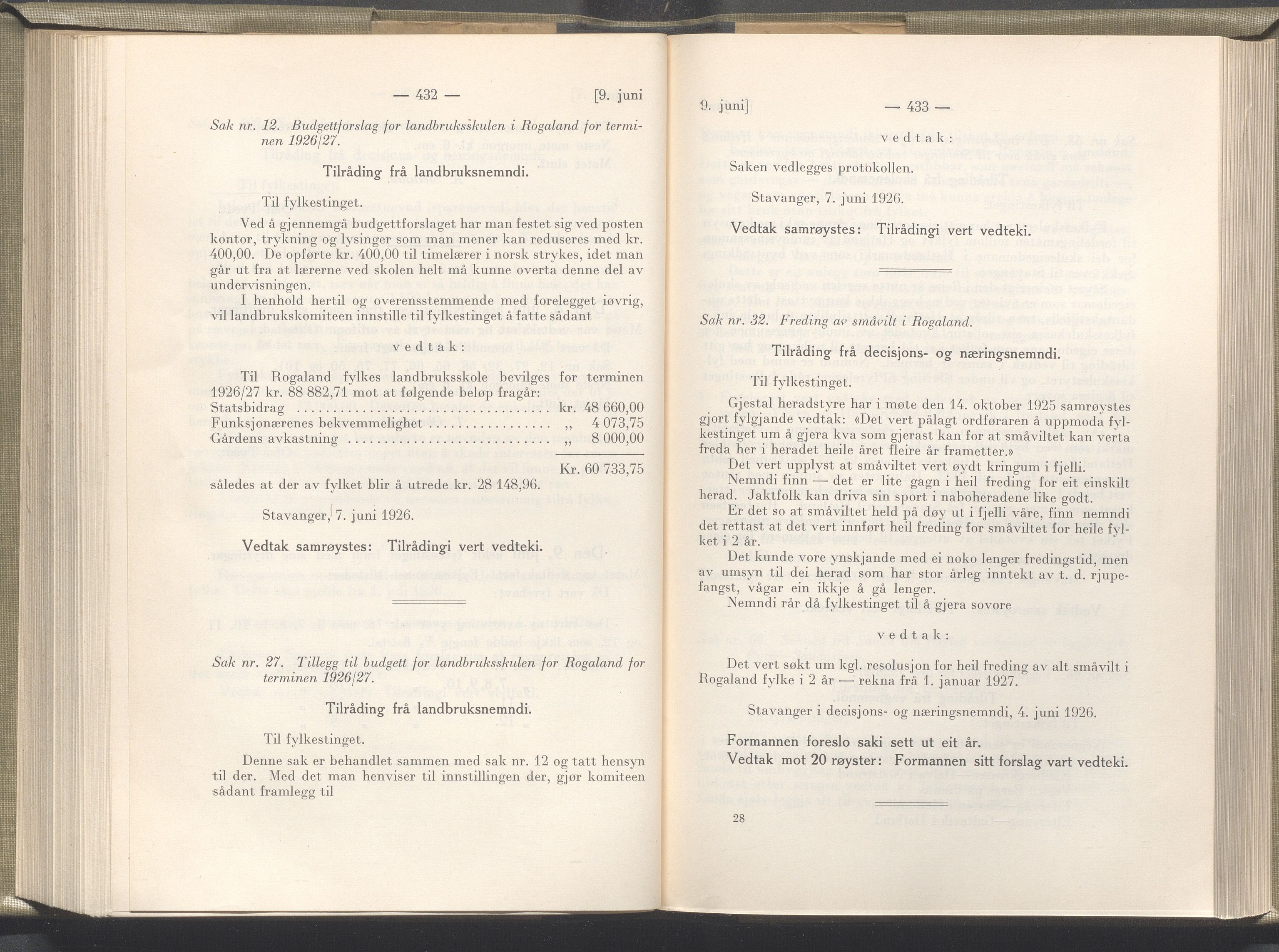 Rogaland fylkeskommune - Fylkesrådmannen , IKAR/A-900/A/Aa/Aaa/L0045: Møtebok , 1926, p. 432-433