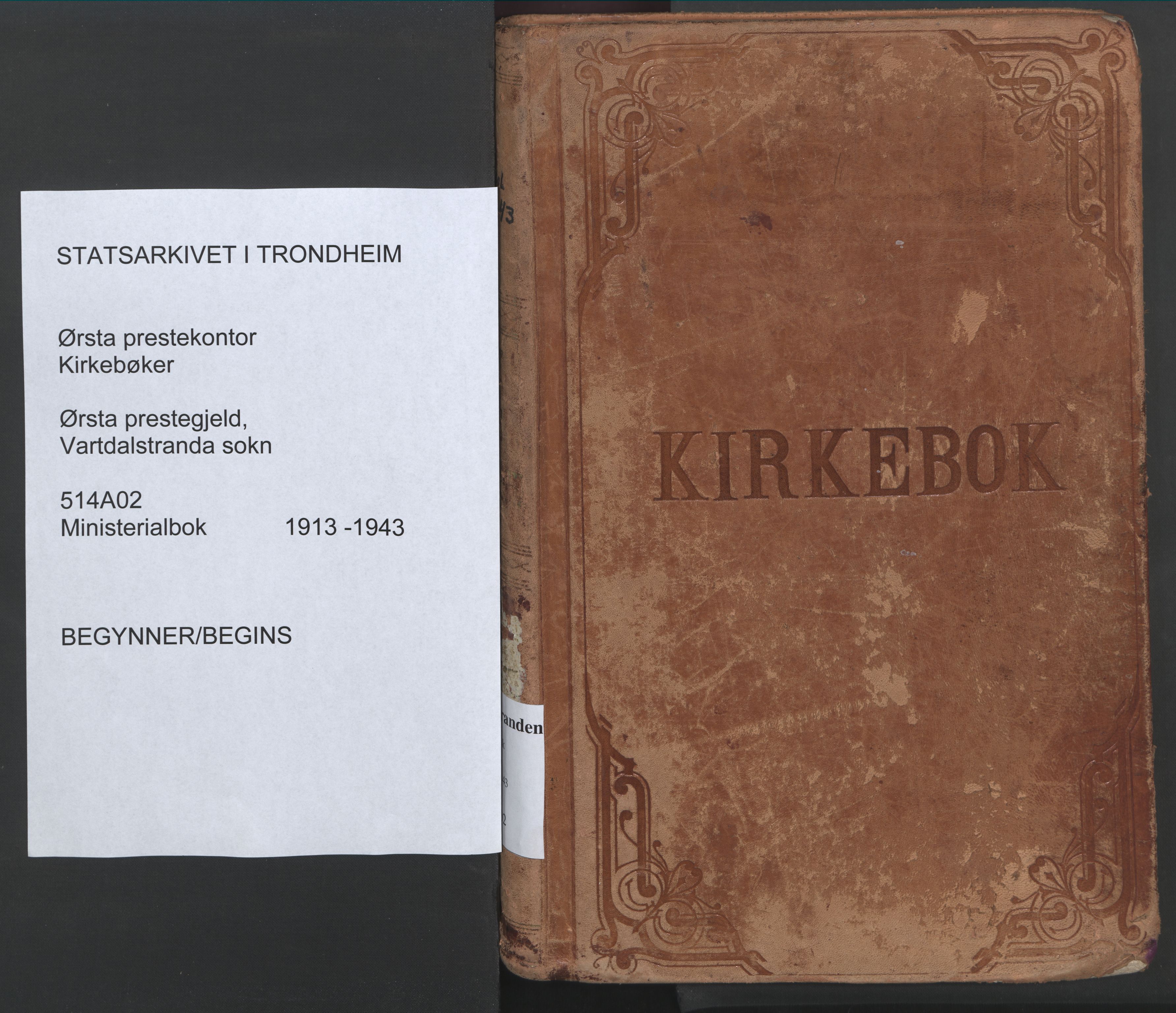 Ministerialprotokoller, klokkerbøker og fødselsregistre - Møre og Romsdal, SAT/A-1454/514/L0200: Parish register (official) no. 514A02, 1913-1943