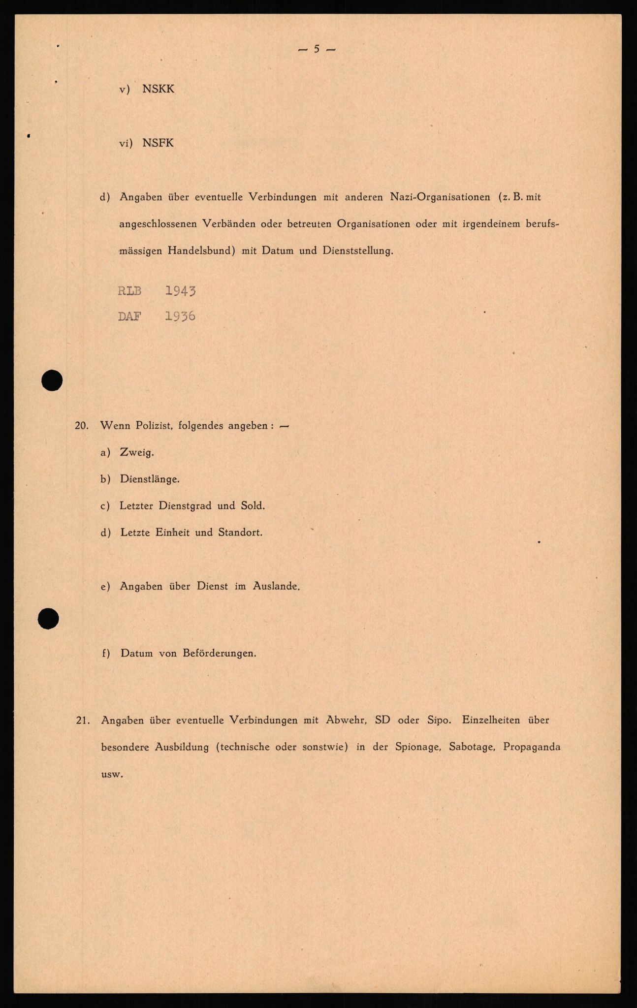 Forsvaret, Forsvarets overkommando II, AV/RA-RAFA-3915/D/Db/L0016: CI Questionaires. Tyske okkupasjonsstyrker i Norge. Tyskere., 1945-1946, p. 669