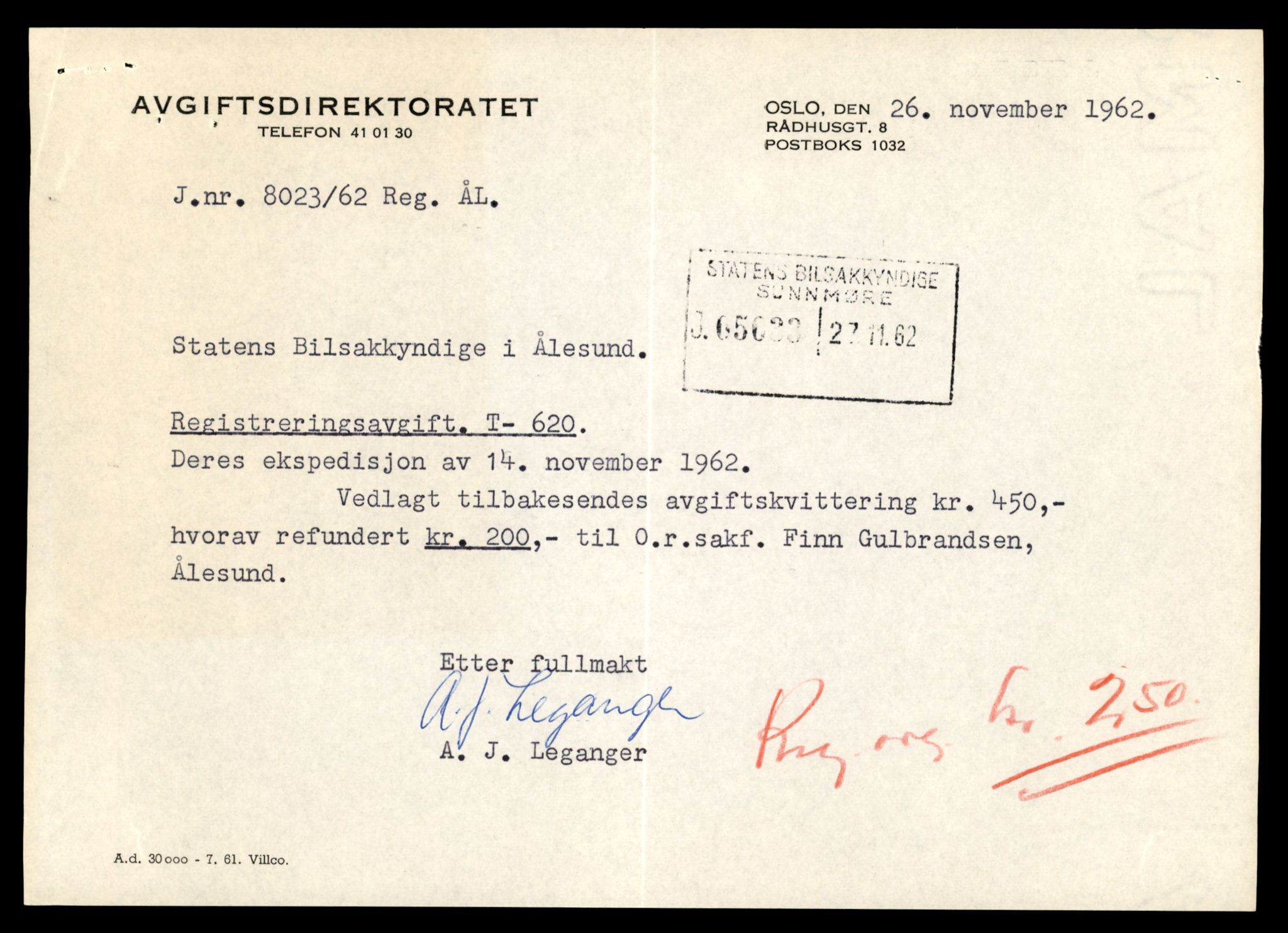 Møre og Romsdal vegkontor - Ålesund trafikkstasjon, AV/SAT-A-4099/F/Fe/L0006: Registreringskort for kjøretøy T 547 - T 650, 1927-1998, p. 2215