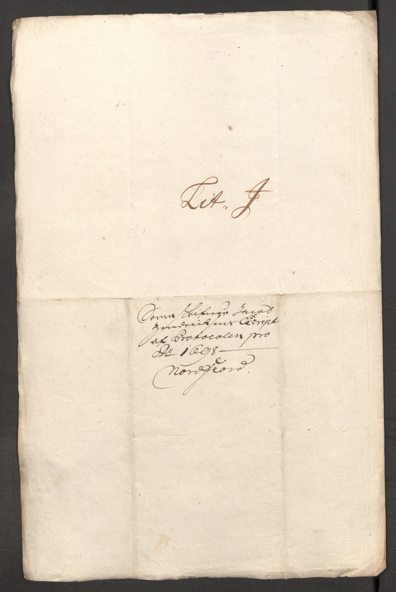 Rentekammeret inntil 1814, Reviderte regnskaper, Fogderegnskap, AV/RA-EA-4092/R53/L3423: Fogderegnskap Sunn- og Nordfjord, 1697-1698, p. 343