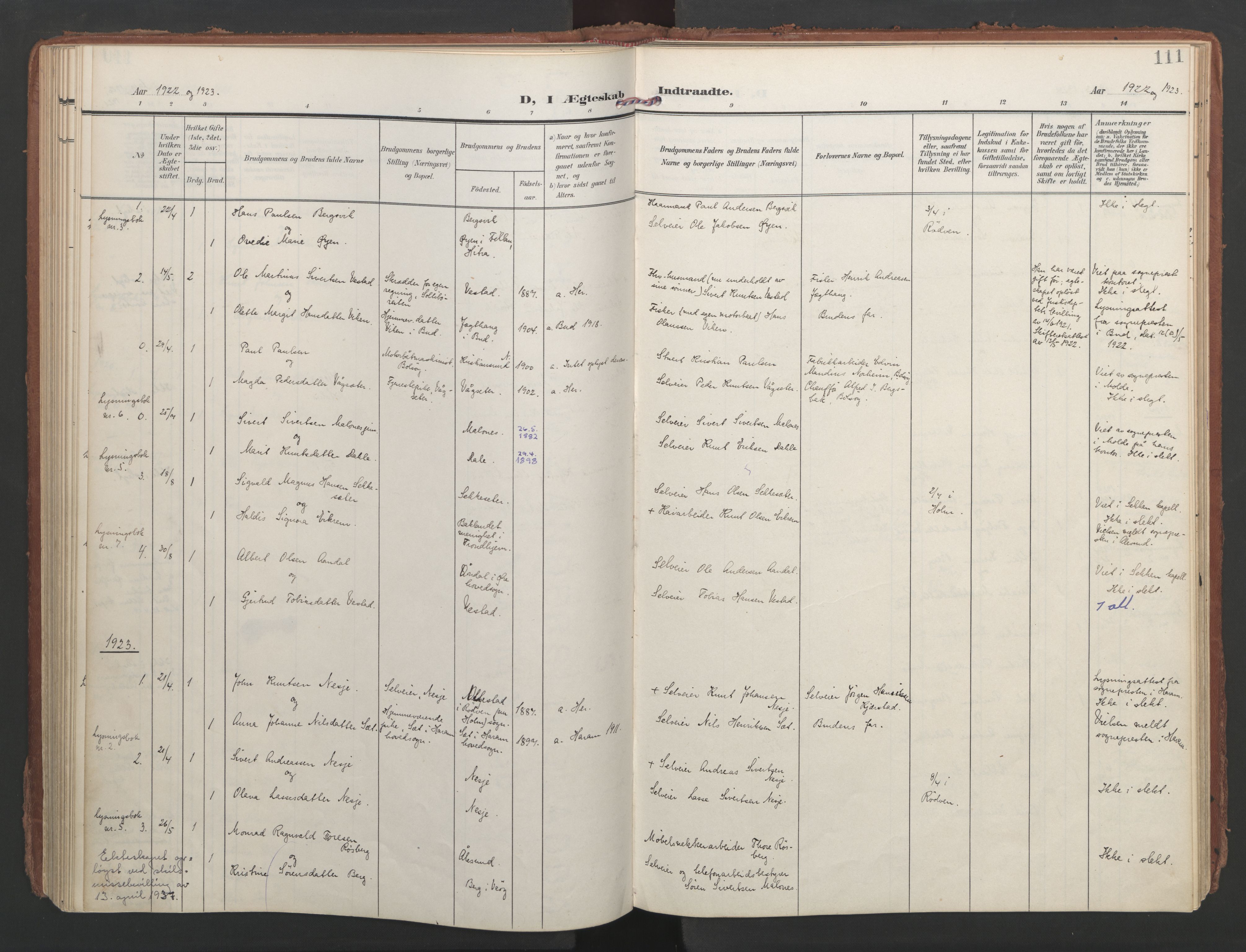 Ministerialprotokoller, klokkerbøker og fødselsregistre - Møre og Romsdal, SAT/A-1454/547/L0605: Parish register (official) no. 547A07, 1907-1936, p. 111