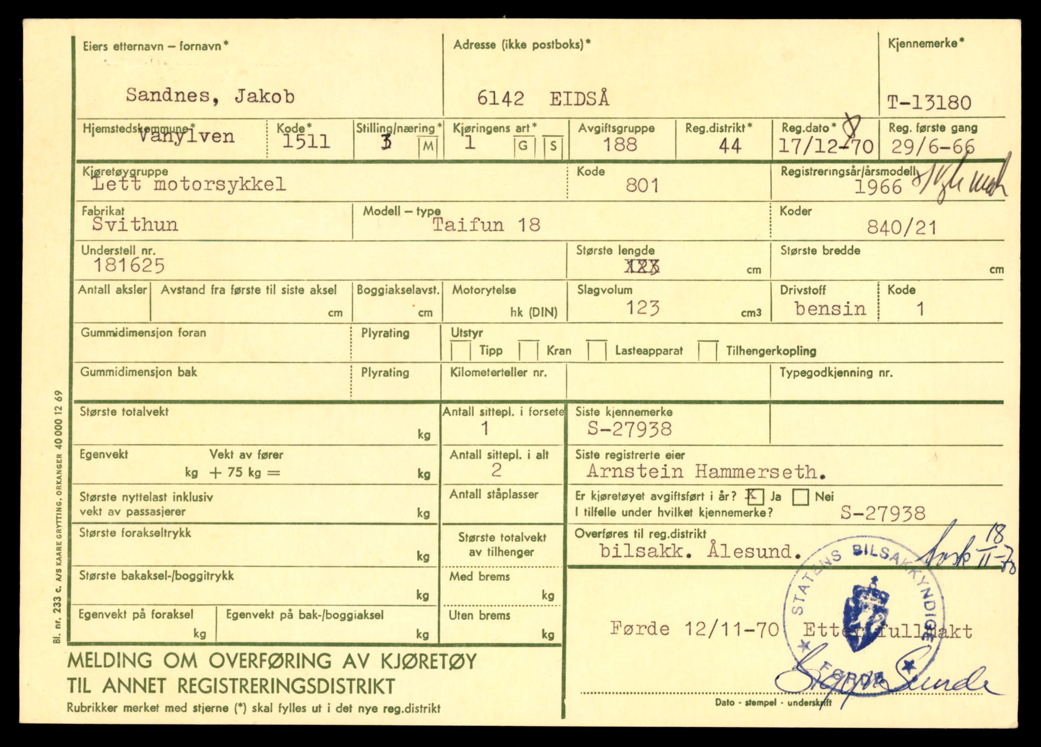 Møre og Romsdal vegkontor - Ålesund trafikkstasjon, AV/SAT-A-4099/F/Fe/L0038: Registreringskort for kjøretøy T 13180 - T 13360, 1927-1998, p. 3