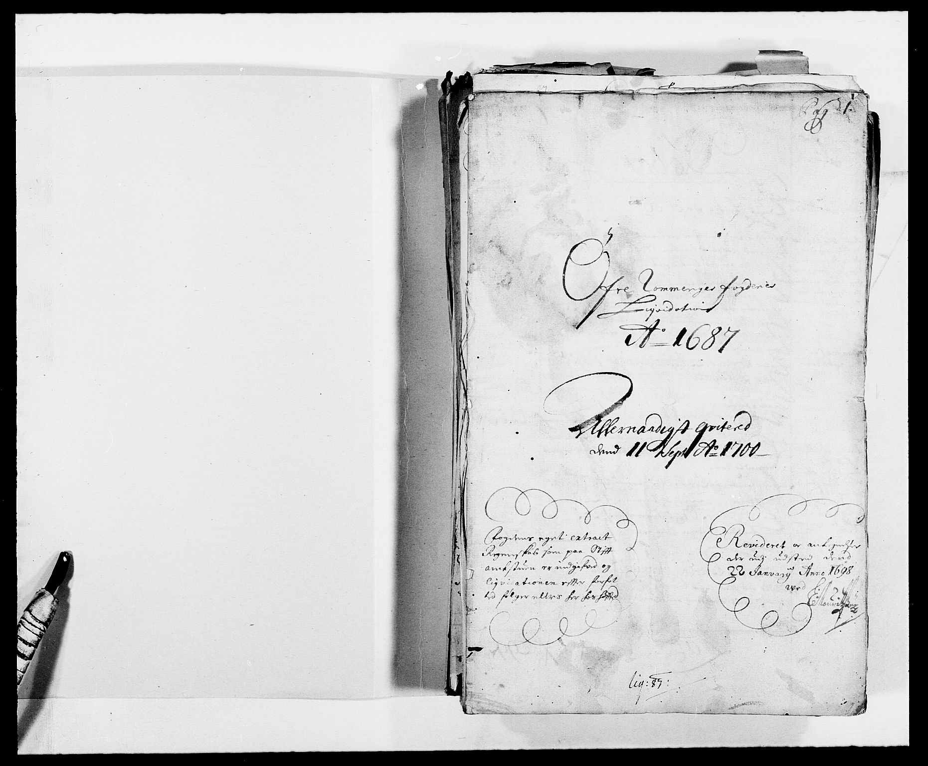 Rentekammeret inntil 1814, Reviderte regnskaper, Fogderegnskap, RA/EA-4092/R12/L0700: Fogderegnskap Øvre Romerike, 1687-1688, p. 2