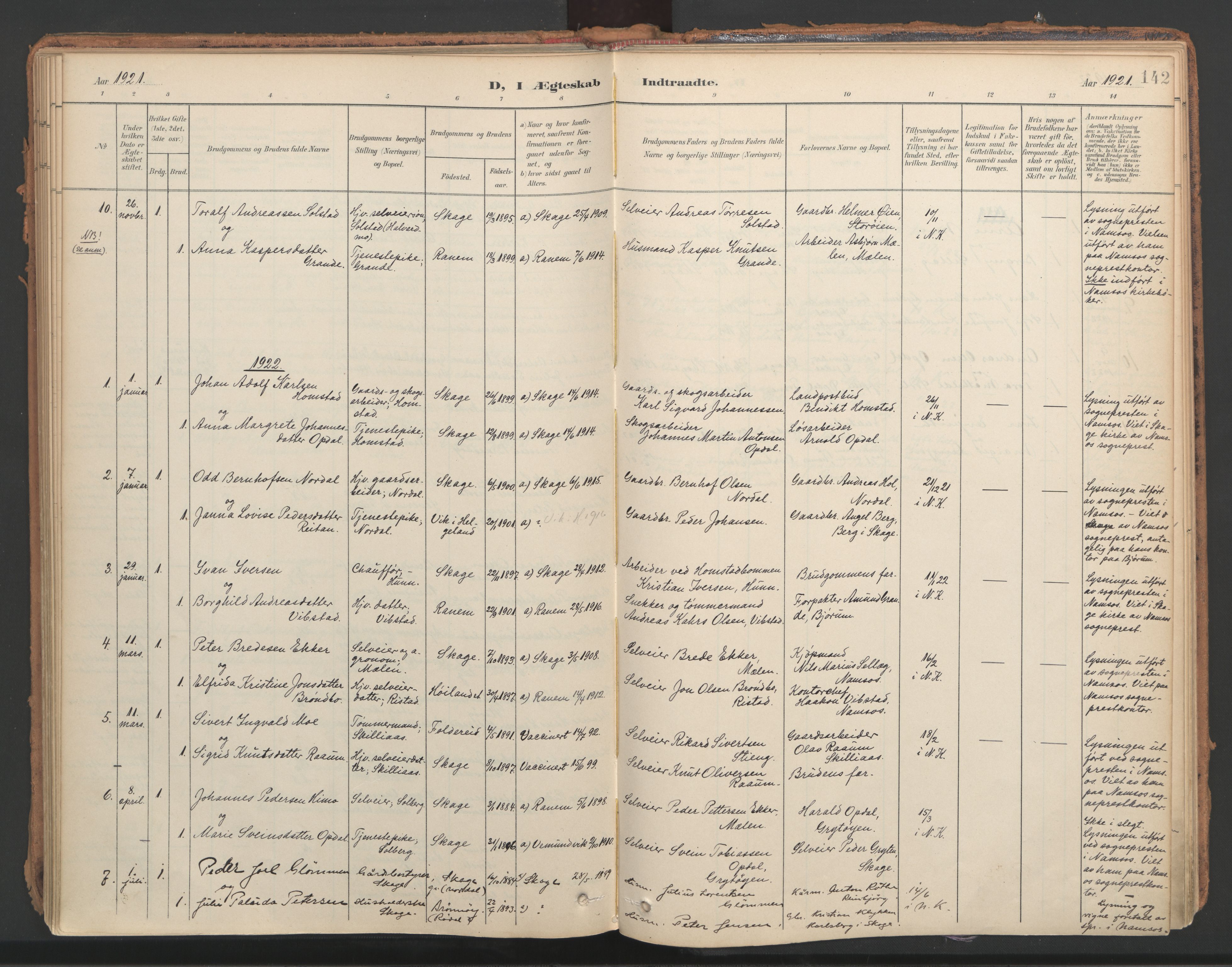 Ministerialprotokoller, klokkerbøker og fødselsregistre - Nord-Trøndelag, AV/SAT-A-1458/766/L0564: Parish register (official) no. 767A02, 1900-1932, p. 142