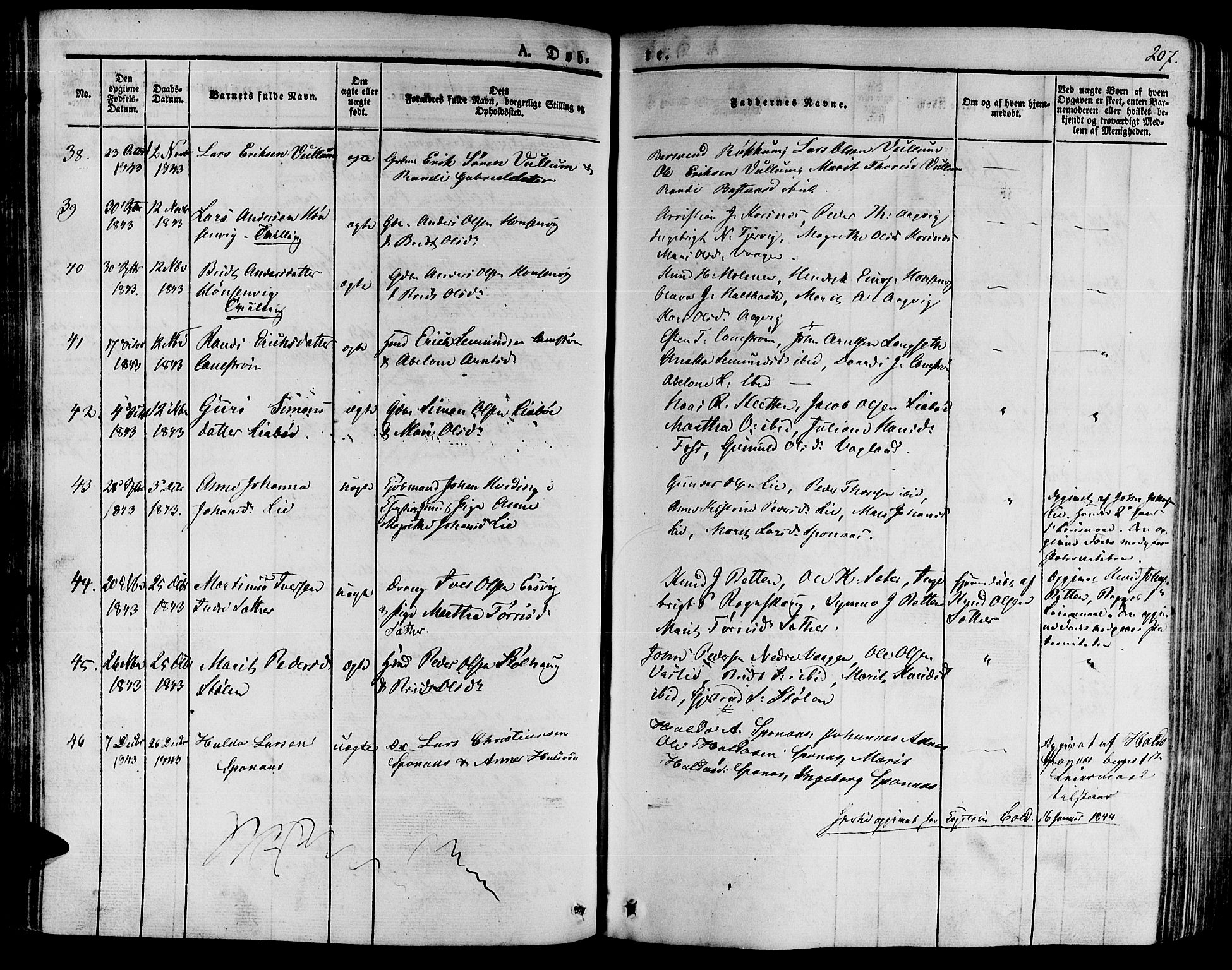 Ministerialprotokoller, klokkerbøker og fødselsregistre - Møre og Romsdal, AV/SAT-A-1454/592/L1025: Parish register (official) no. 592A03 /2, 1831-1849, p. 207