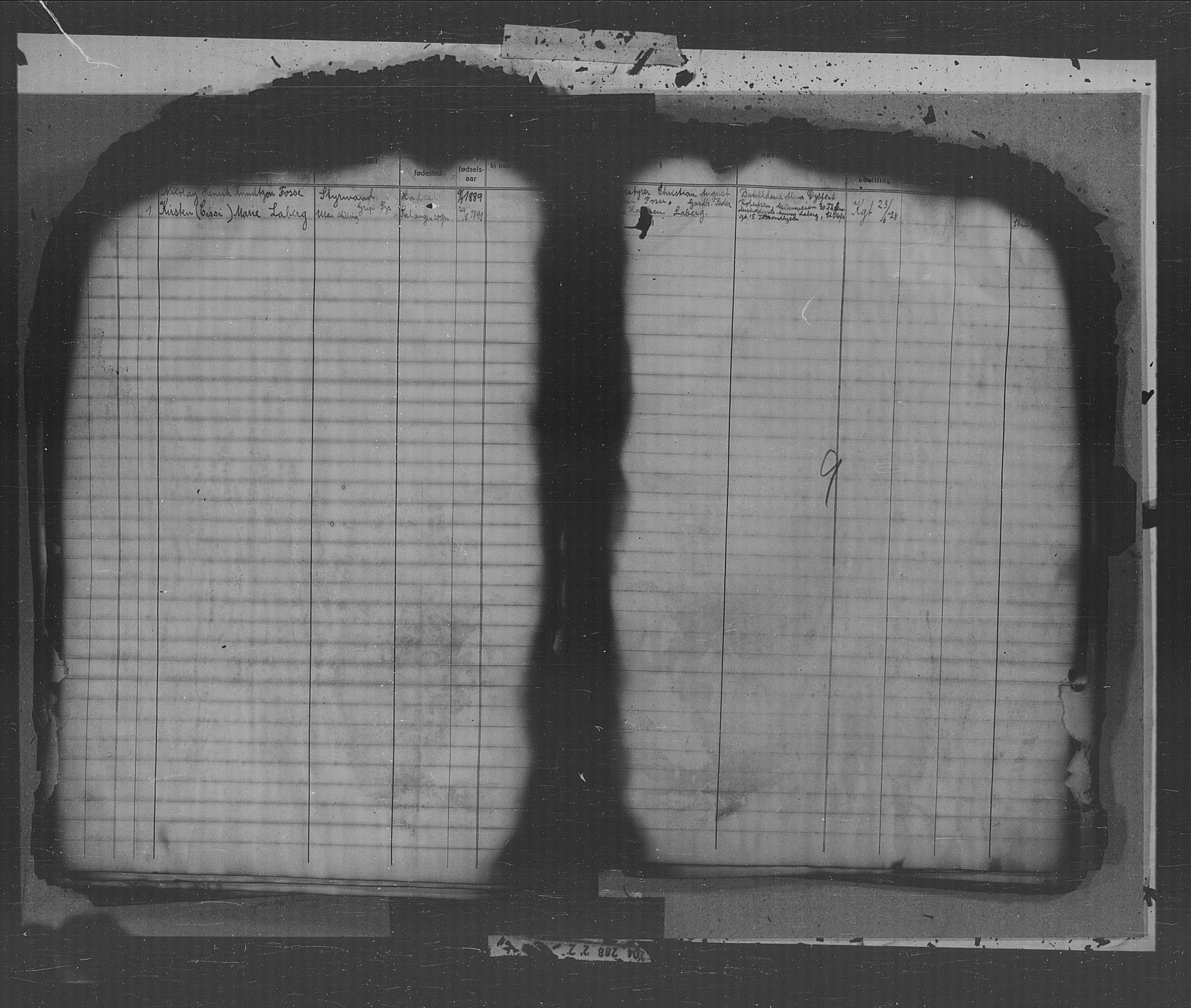 Kristiansund sokneprestkontor, AV/SAT-A-1068/1/I/I1: Parish register (official) no. 37, 1920-1950, p. 9