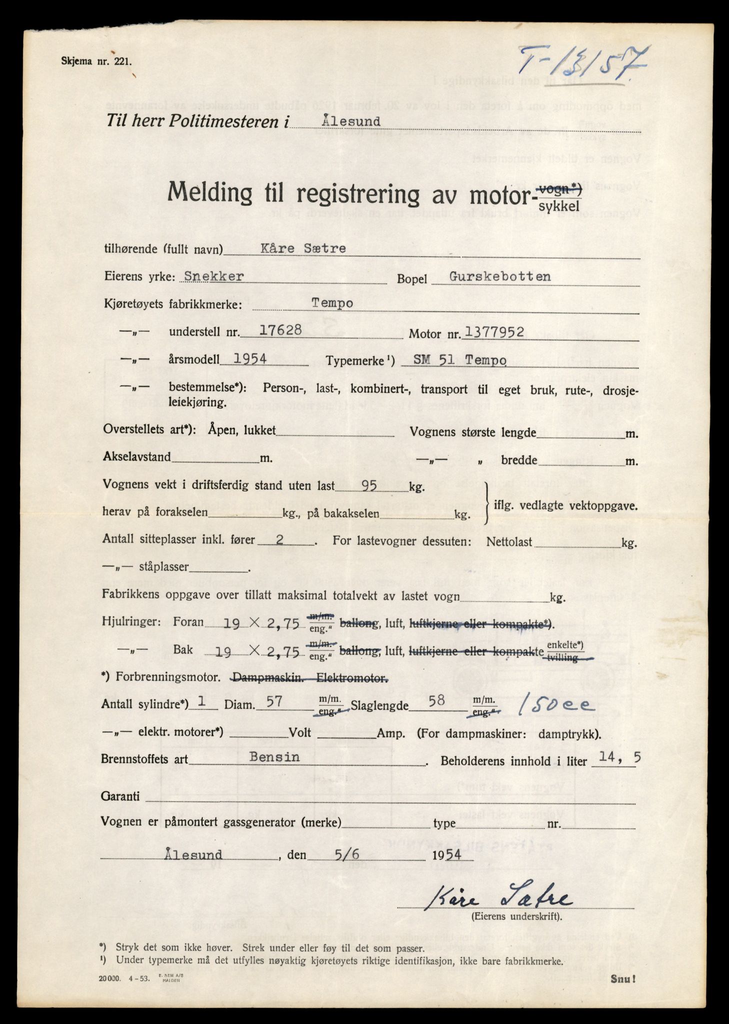 Møre og Romsdal vegkontor - Ålesund trafikkstasjon, AV/SAT-A-4099/F/Fe/L0037: Registreringskort for kjøretøy T 13031 - T 13179, 1927-1998, p. 2485