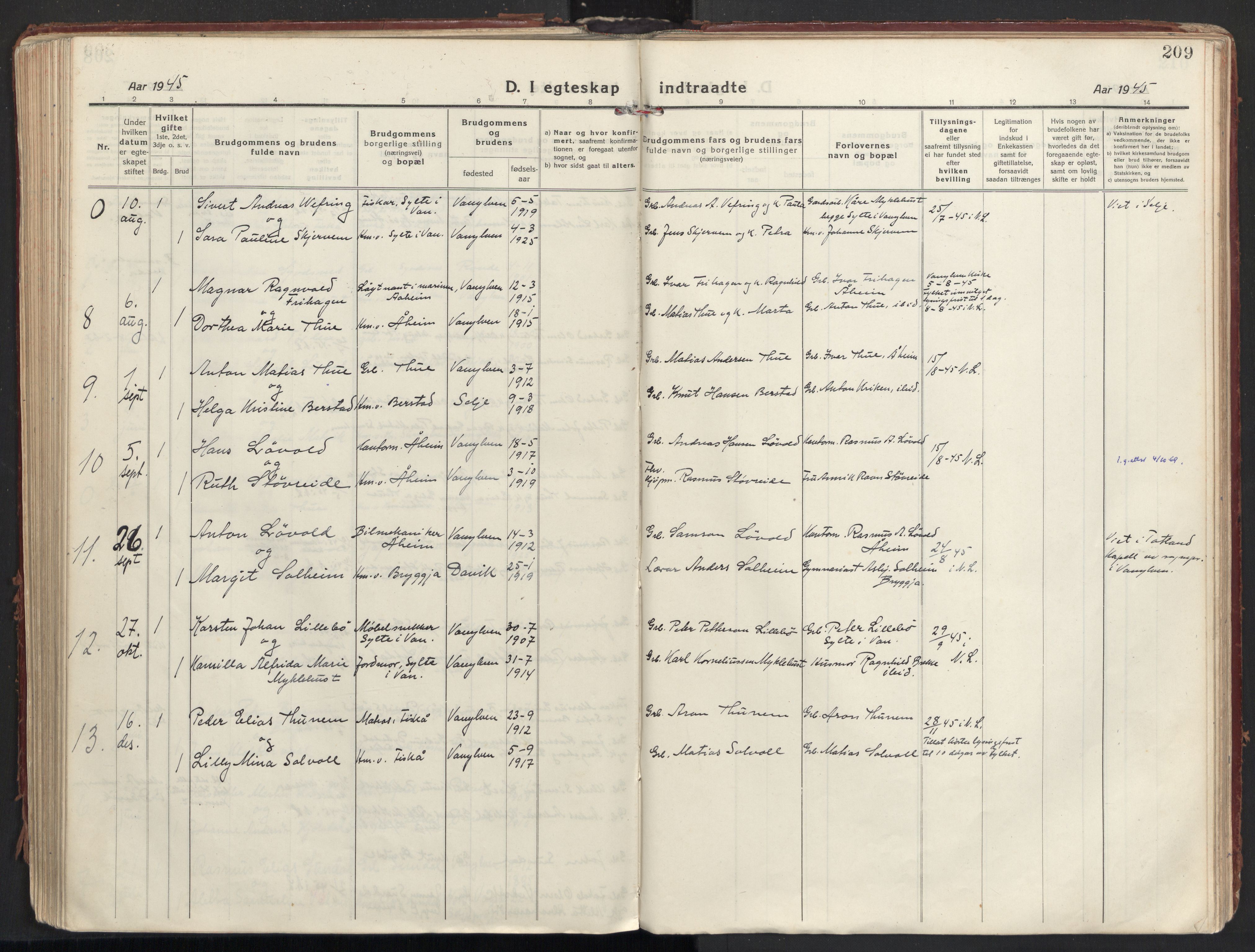 Ministerialprotokoller, klokkerbøker og fødselsregistre - Møre og Romsdal, AV/SAT-A-1454/501/L0012: Parish register (official) no. 501A12, 1920-1946, p. 209