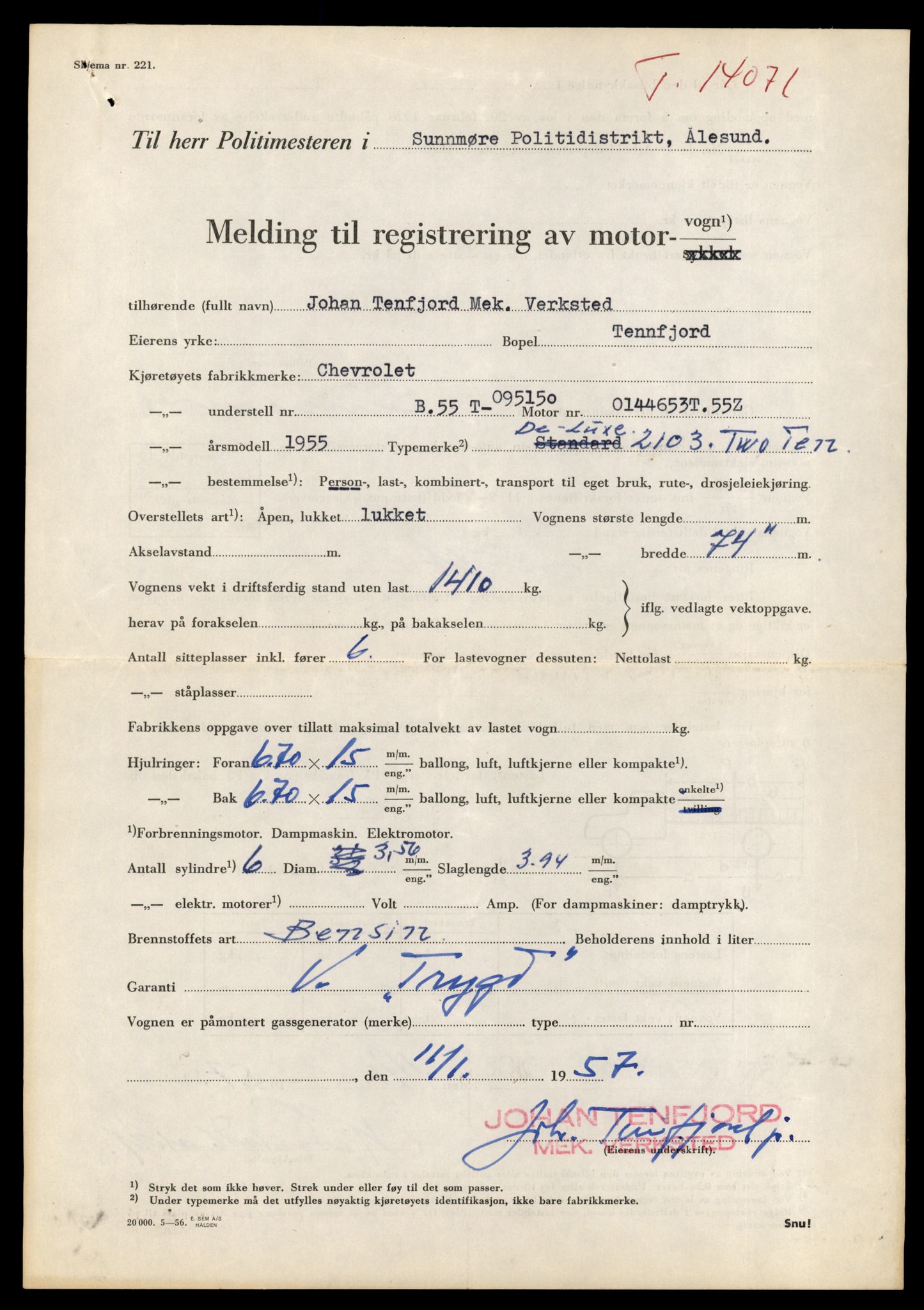 Møre og Romsdal vegkontor - Ålesund trafikkstasjon, AV/SAT-A-4099/F/Fe/L0042: Registreringskort for kjøretøy T 13906 - T 14079, 1927-1998, p. 3035