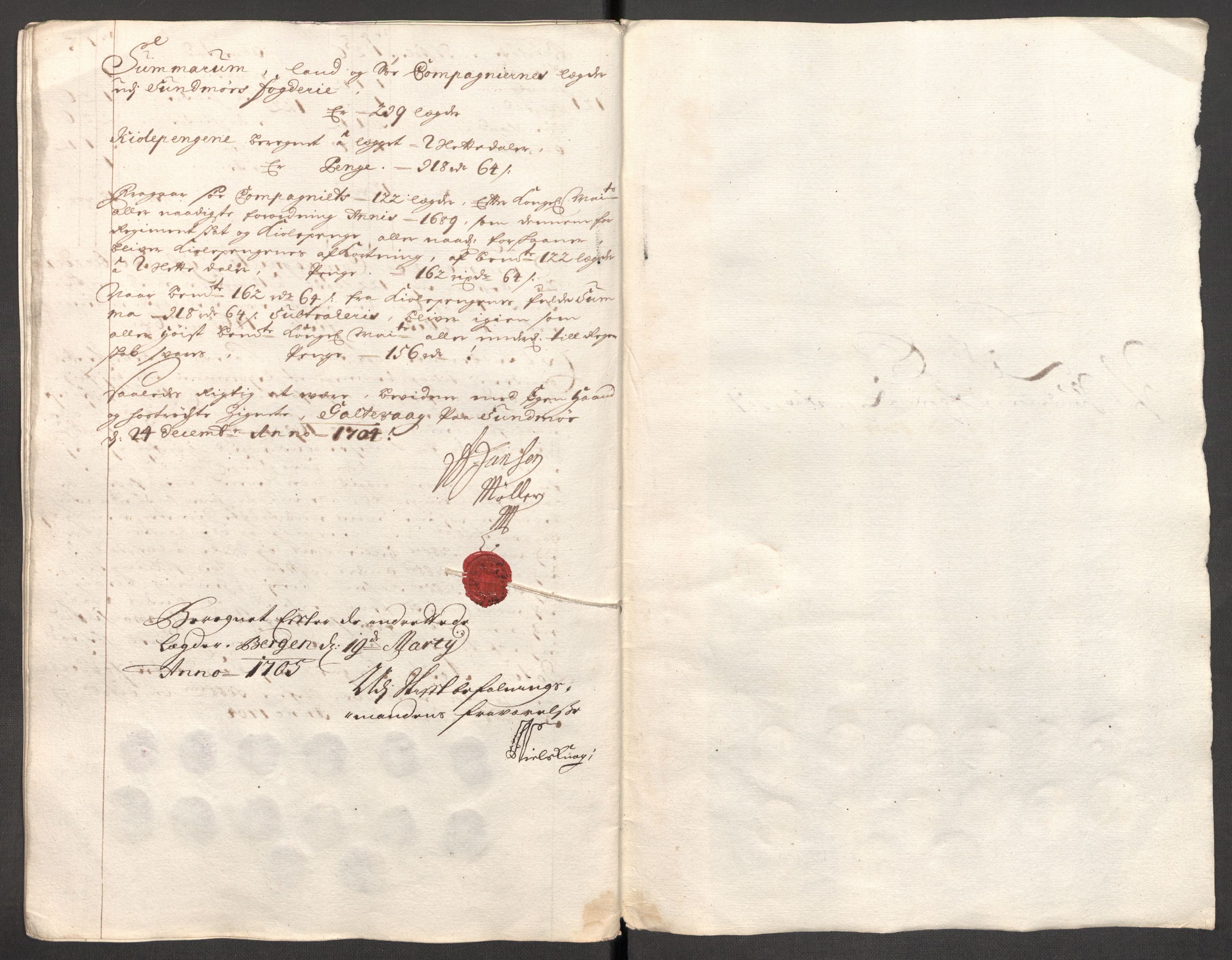 Rentekammeret inntil 1814, Reviderte regnskaper, Fogderegnskap, AV/RA-EA-4092/R54/L3560: Fogderegnskap Sunnmøre, 1704-1705, p. 47