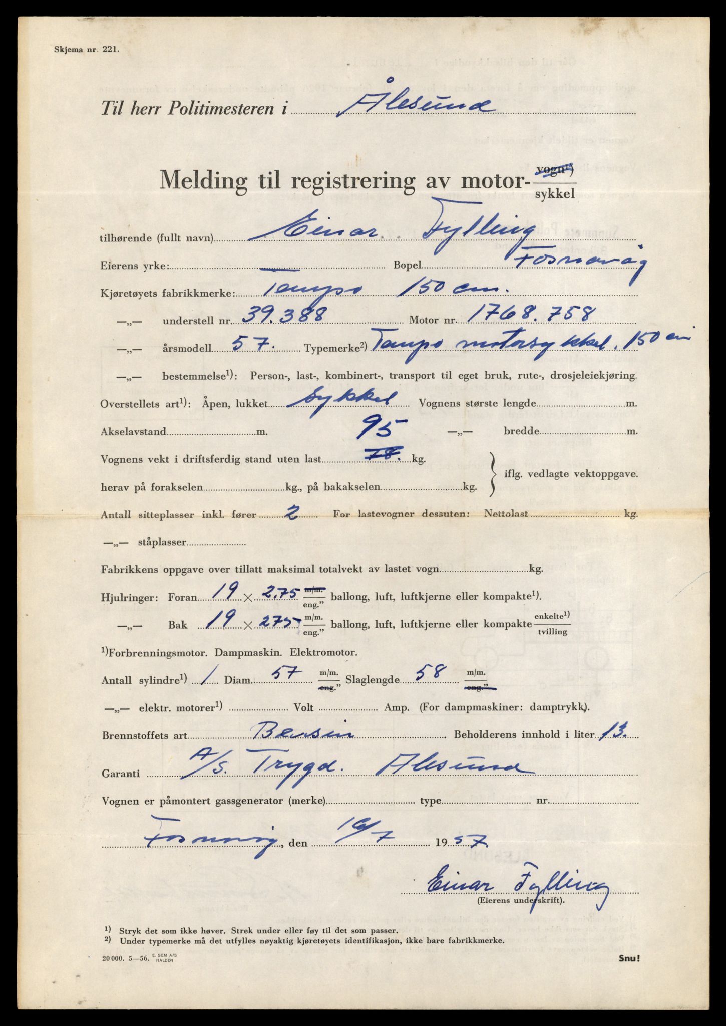 Møre og Romsdal vegkontor - Ålesund trafikkstasjon, AV/SAT-A-4099/F/Fe/L0040: Registreringskort for kjøretøy T 13531 - T 13709, 1927-1998, p. 2423